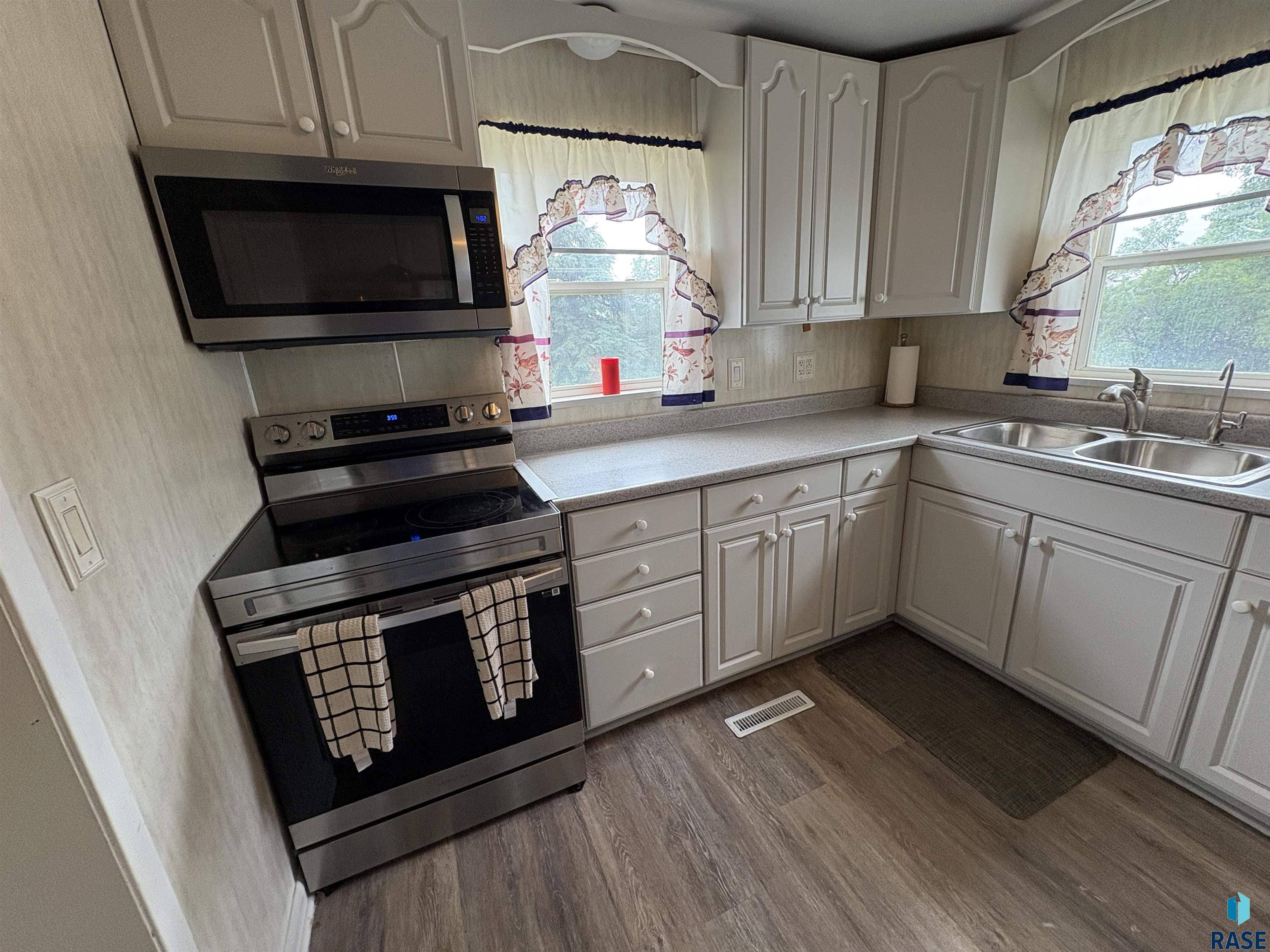 Madison, SD 57042,23281 452nd Ave