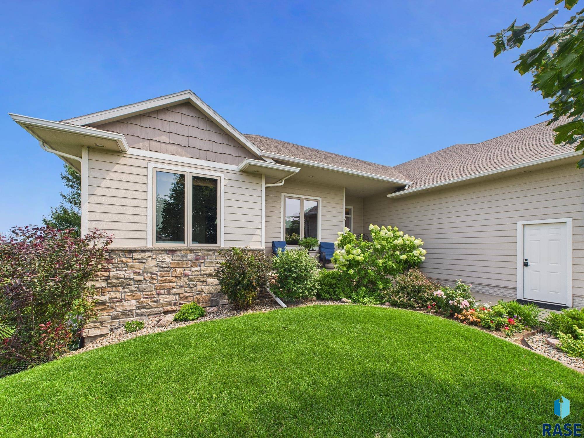 Sioux Falls, SD 57110,2304 S Canyon Ave