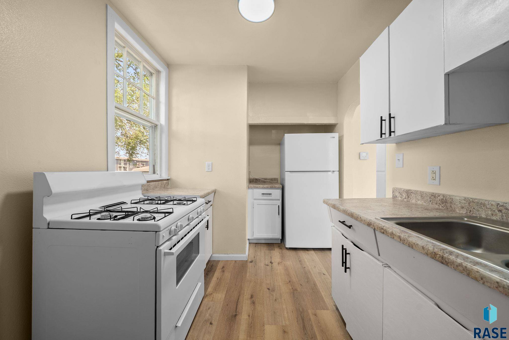 Sioux Falls, SD 57103,405 S Chicago Ave