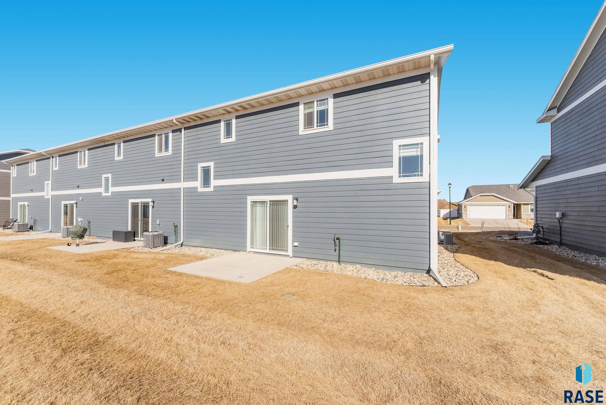 Sioux Falls, SD 57106,6901 W Gresford Pl