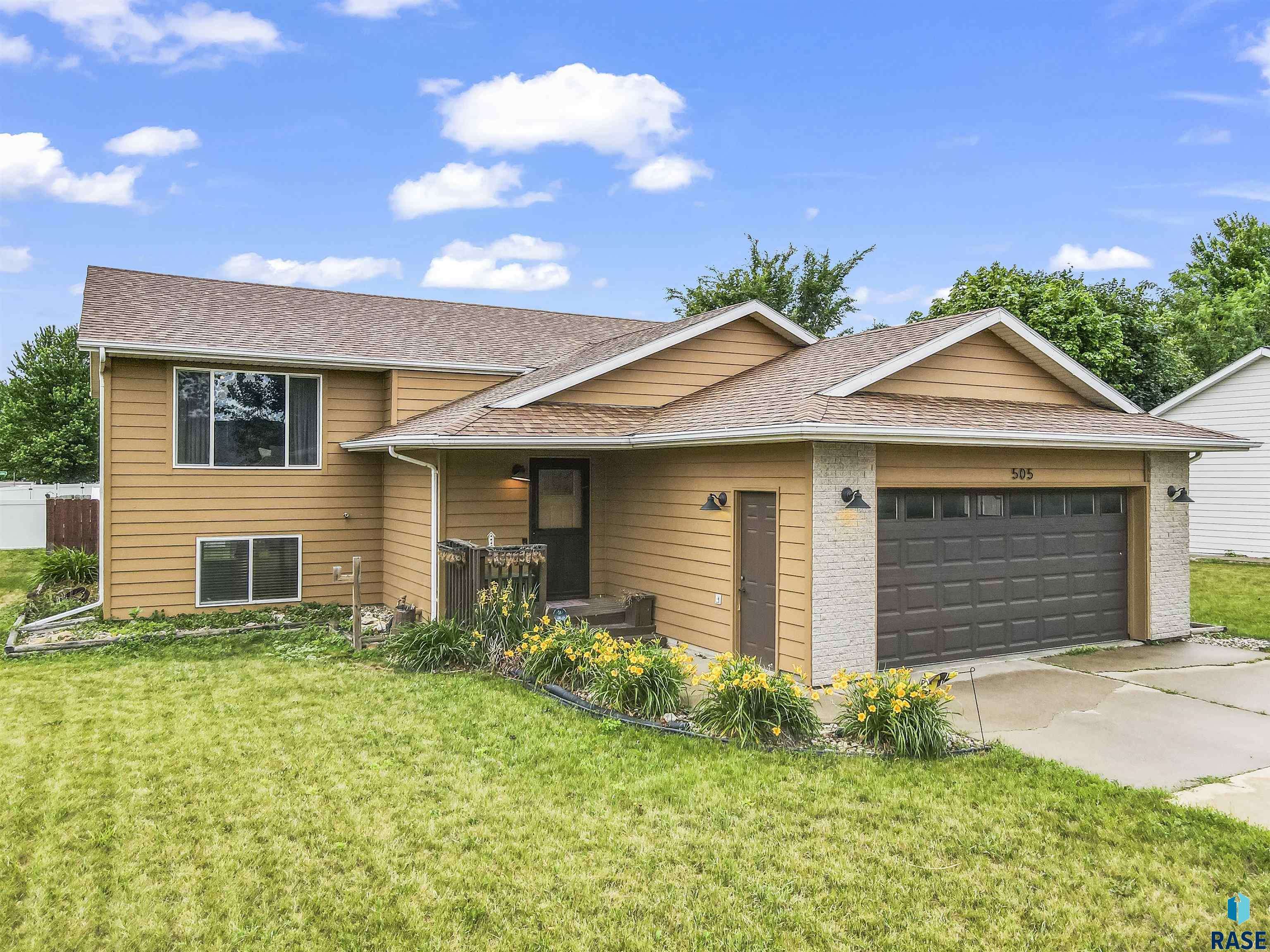 Tea, SD 57064,505 E Jesse Ct