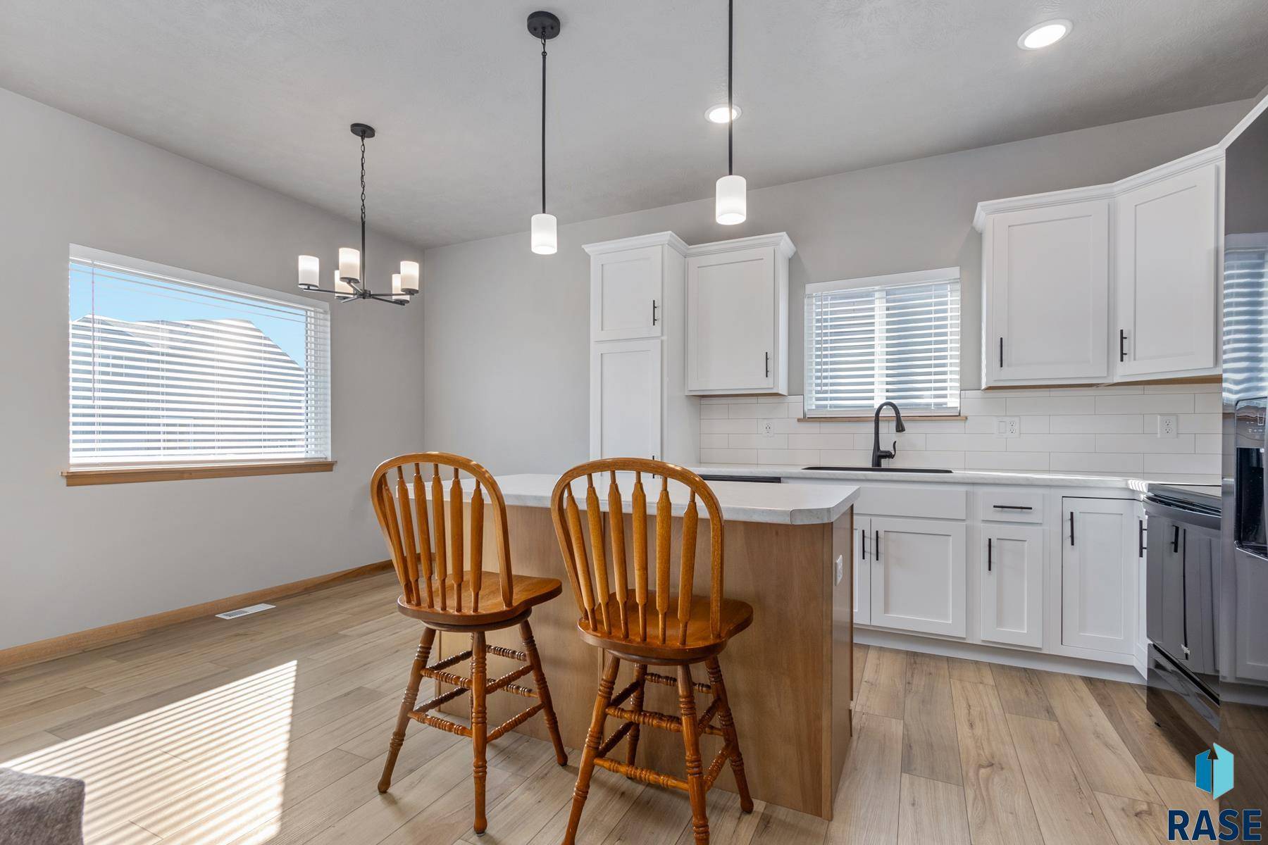 Sioux Falls, SD 57107,6908 W 5th St