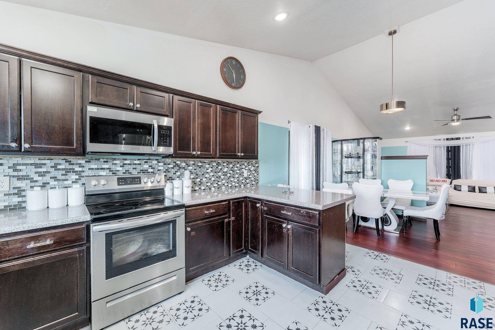 Sioux Falls, SD 57103,1304 N Archer Dr