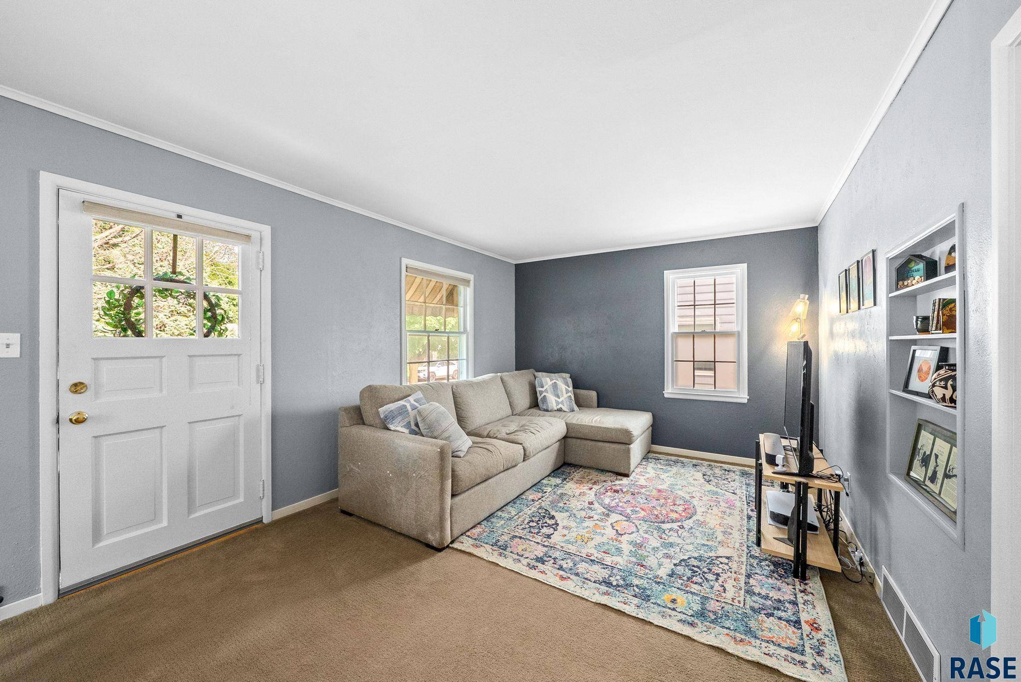 Sioux Falls, SD 57105,1814 S 7th Ave