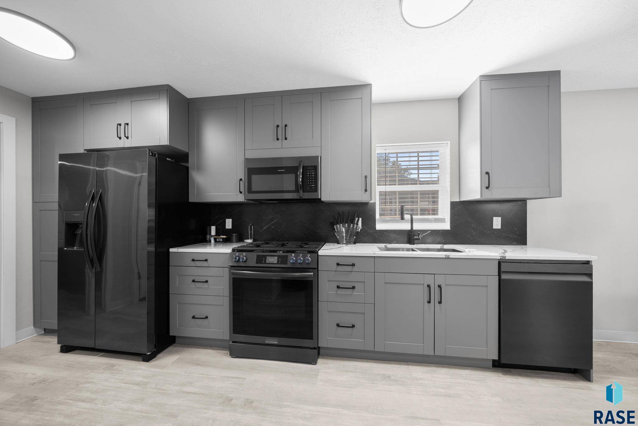 Sioux Falls, SD 57107,6304 W Sandalwood Pl