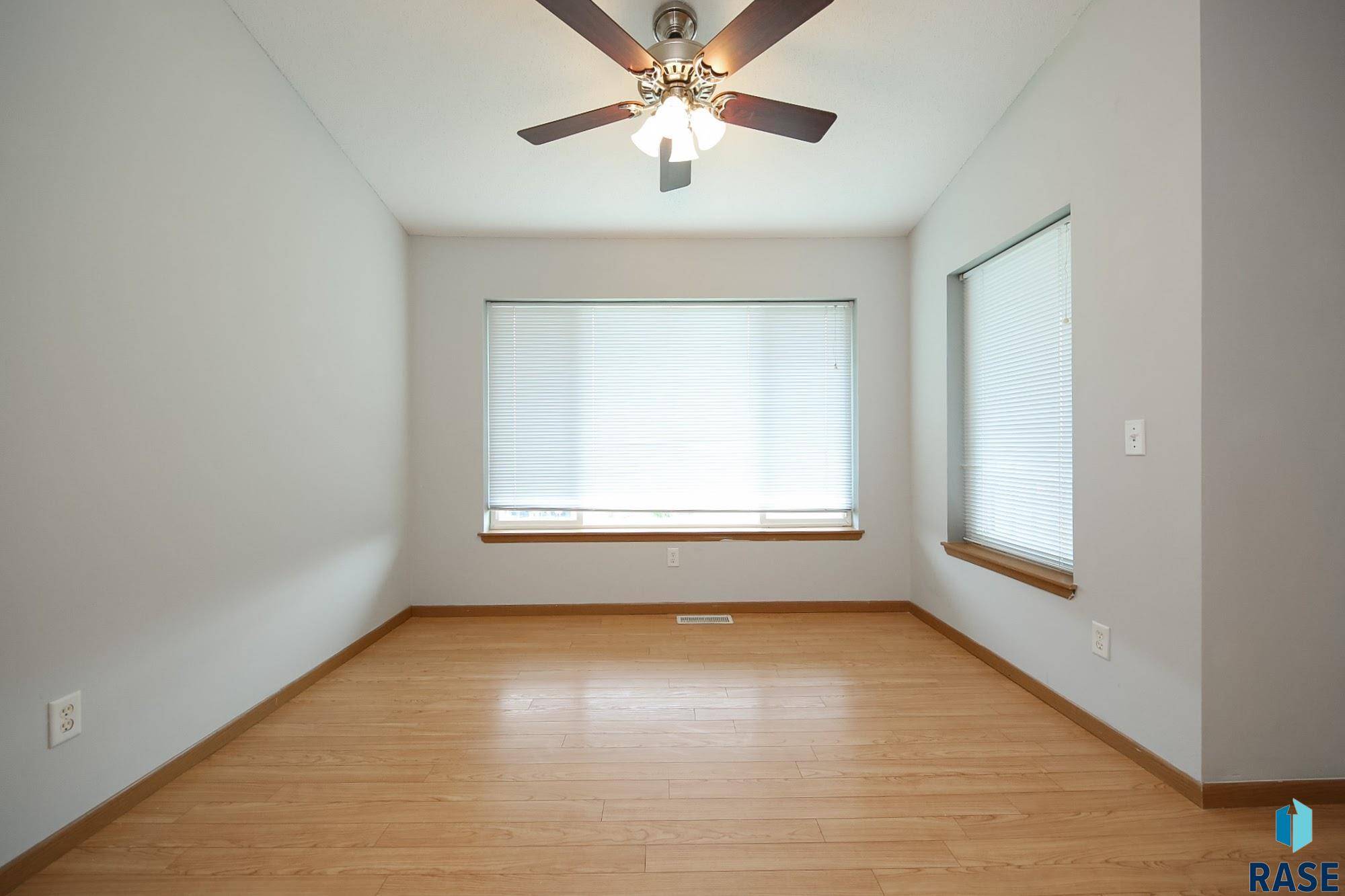 Sioux Falls, SD 57106,7107 W 56th St #22