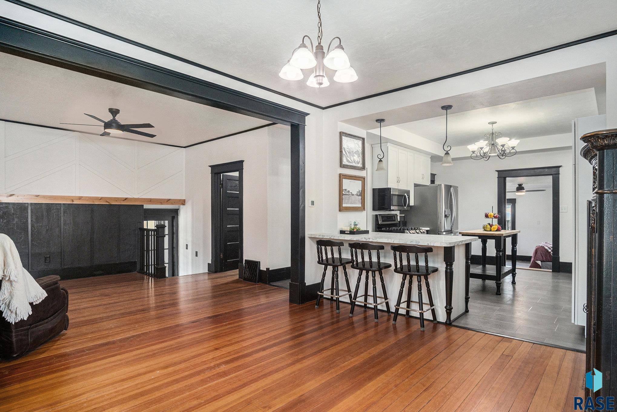 Lennox, SD 57039,220 E 5th Ave