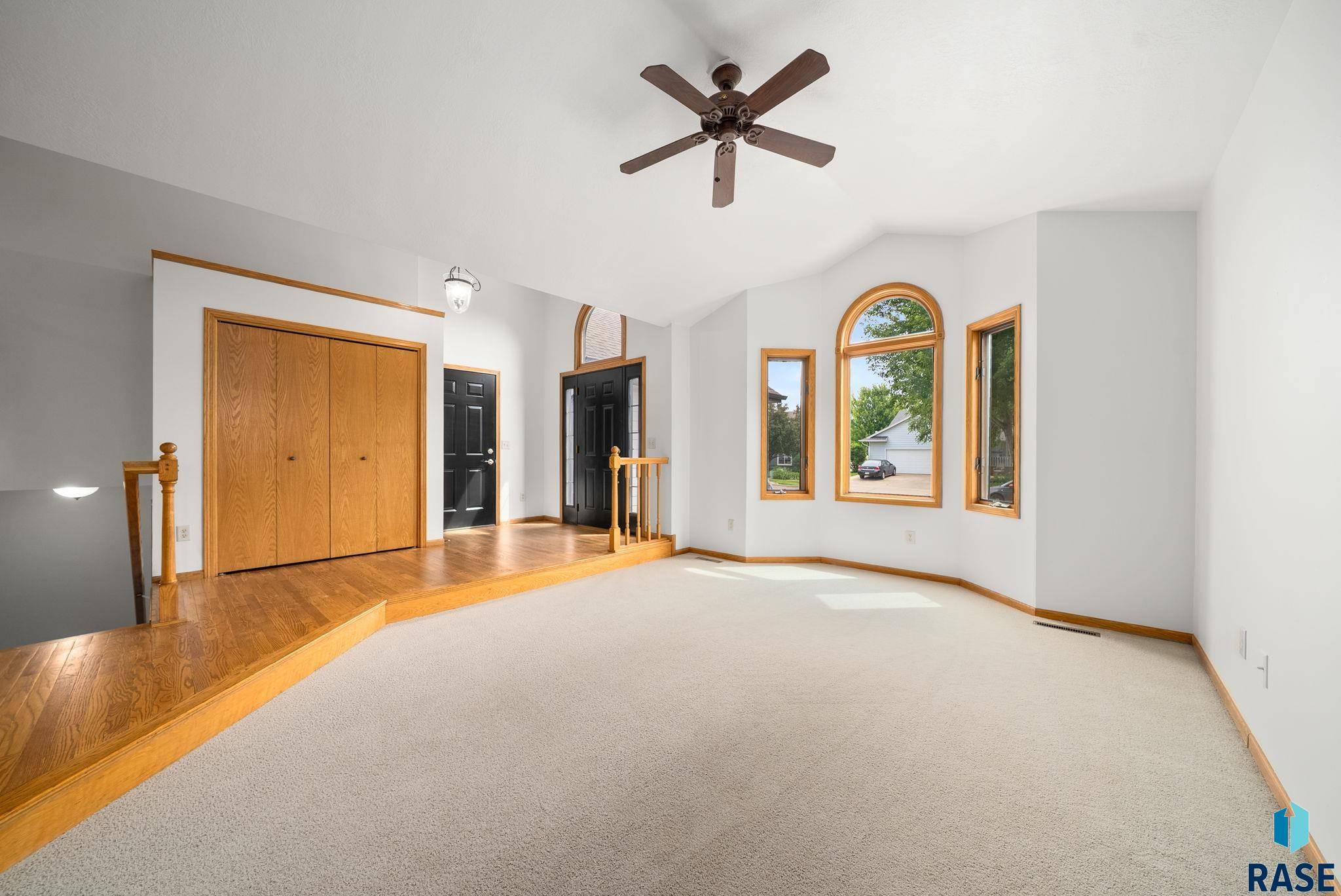 Sioux Falls, SD 57103,4109 S Bedford Ave