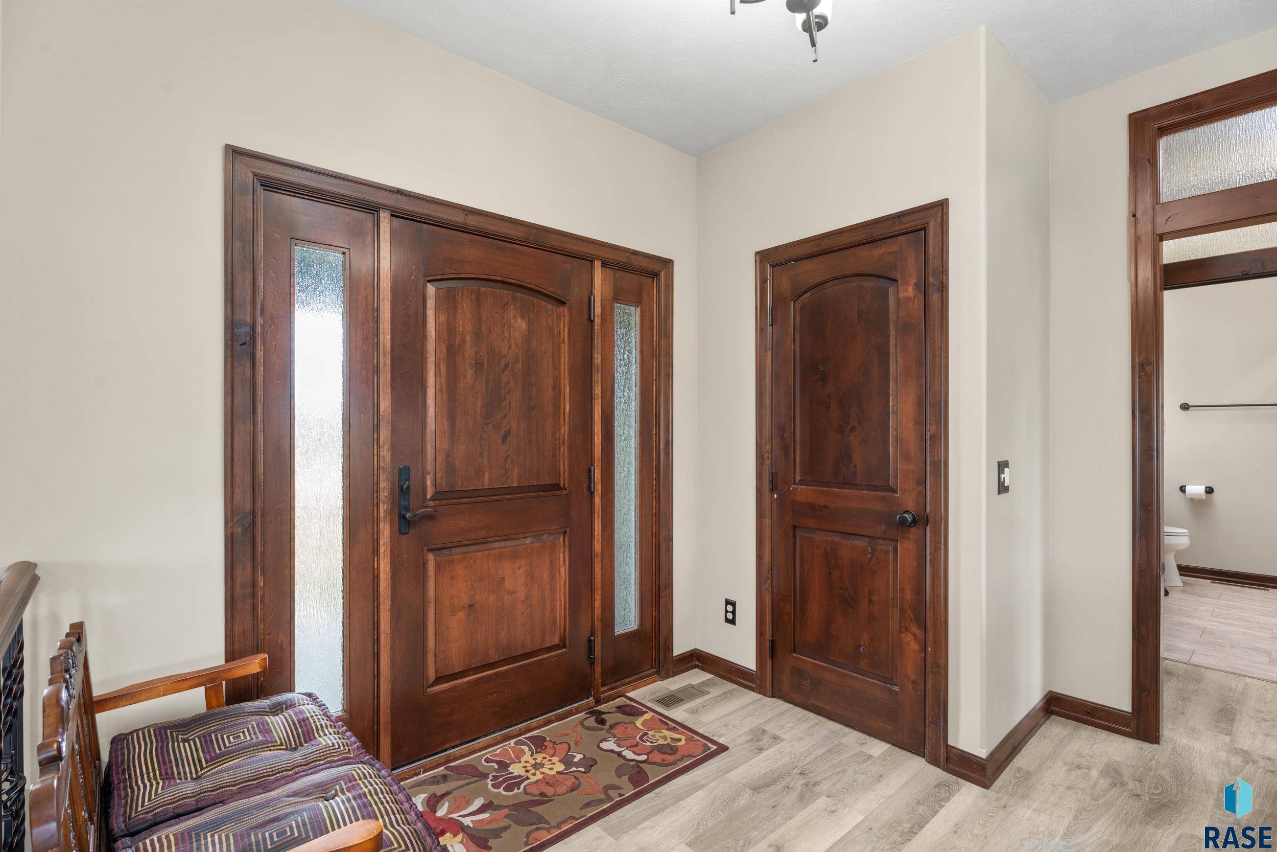 Sioux Falls, SD 57108,413 E 77th St