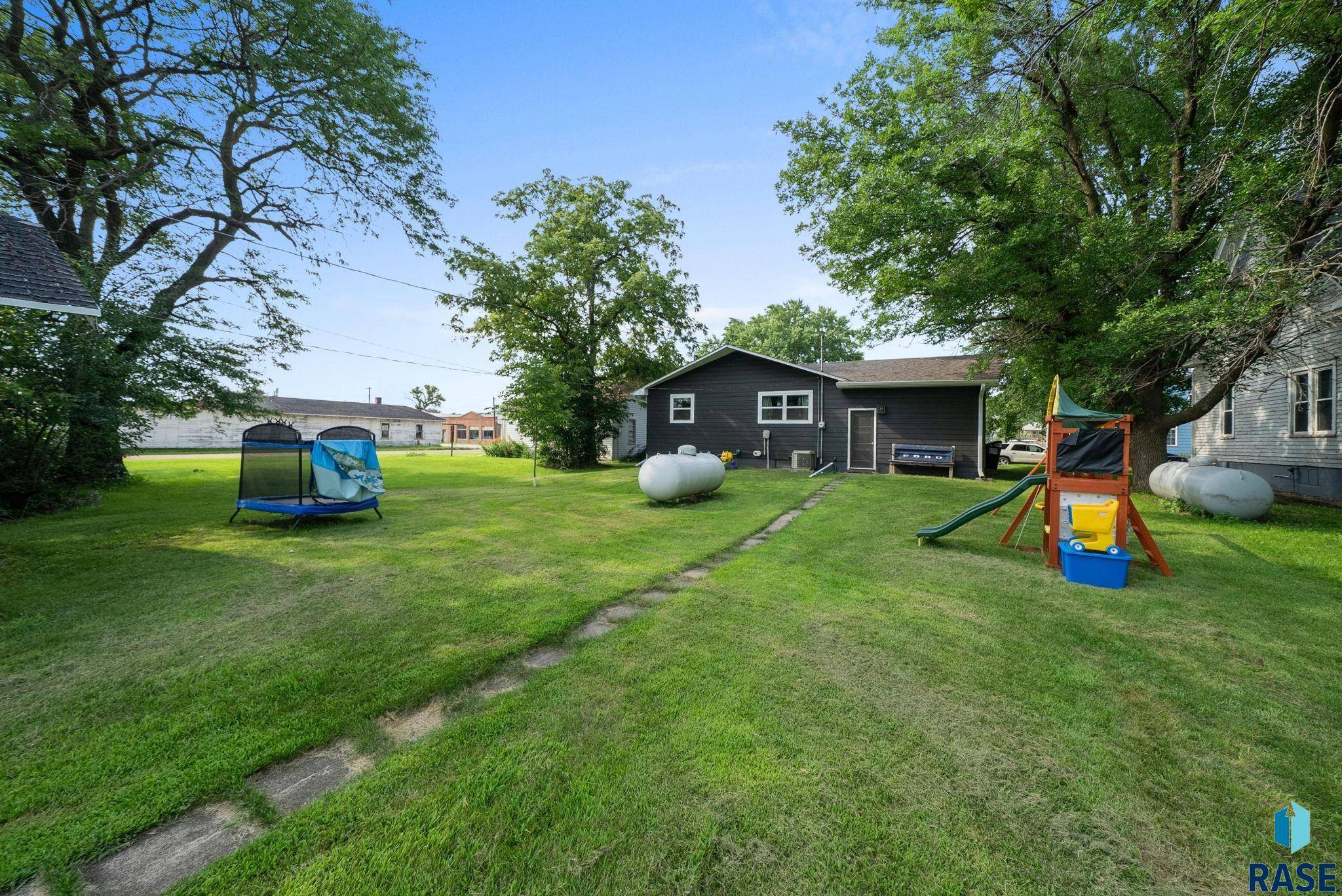 Bridgewater, SD 57319,611 E 3Rd St St
