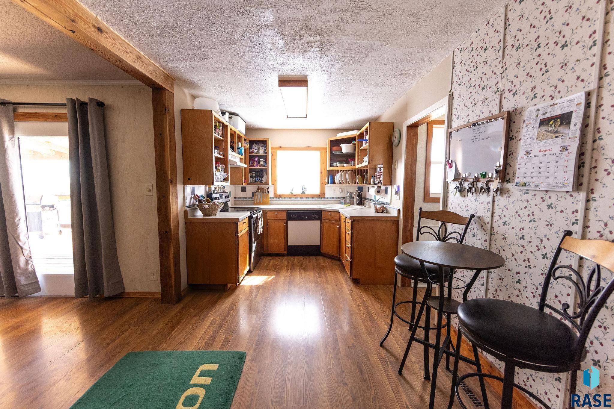Plankinton, SD 57368,38855 254th St