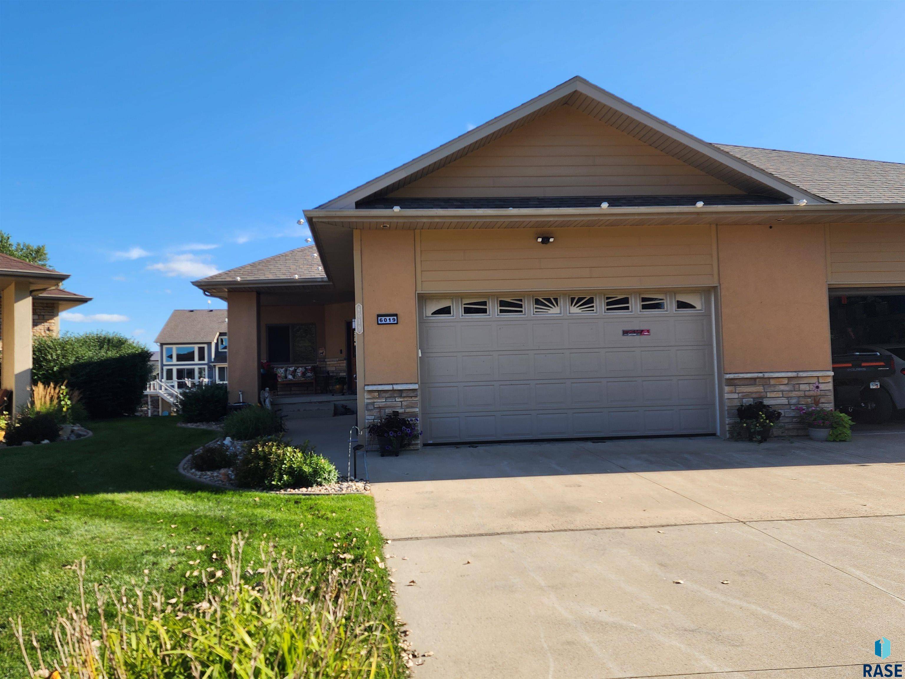 Madison, SD 57042,6019 Sunset Blvd
