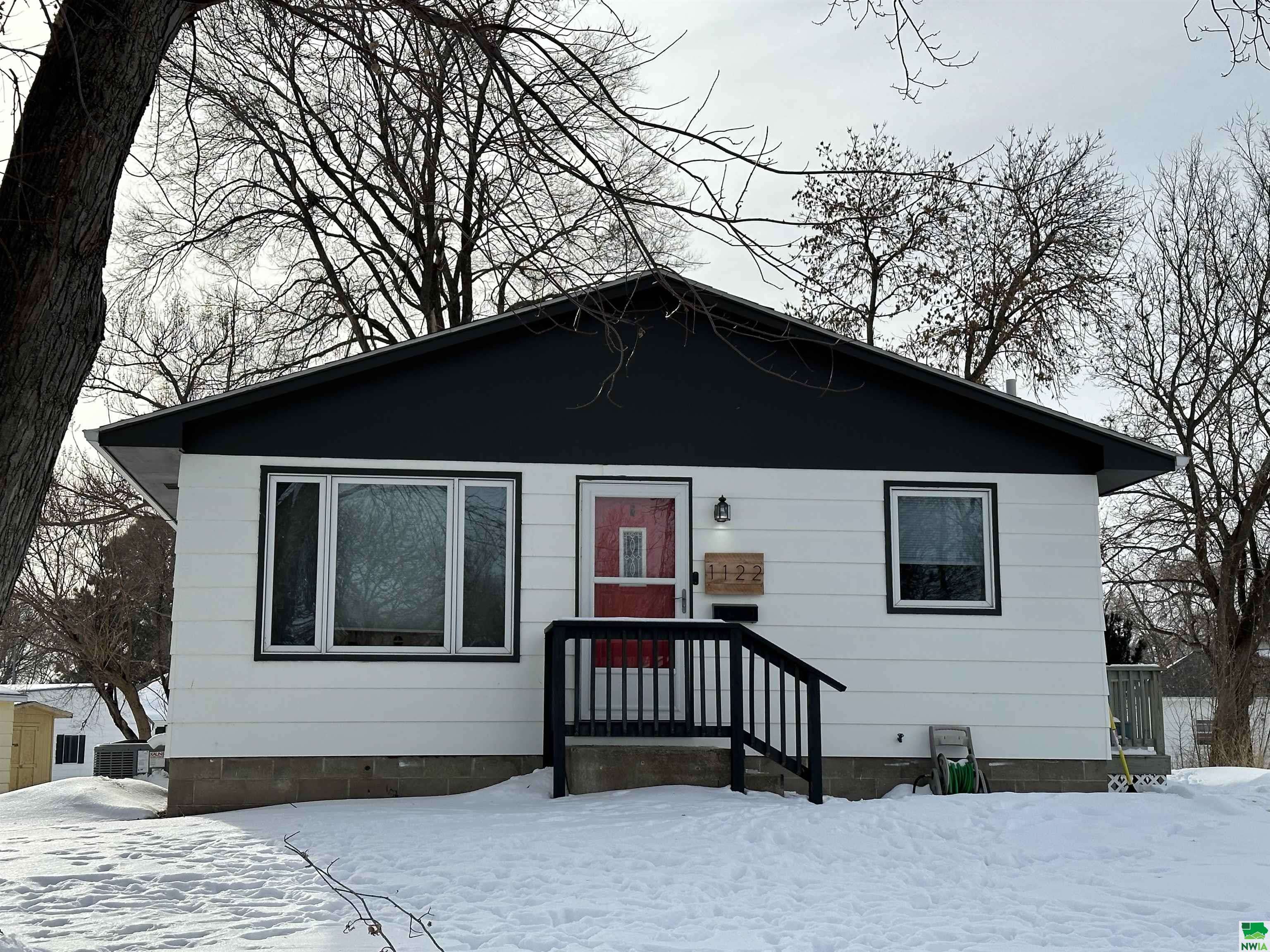 Vermillion, SD 57069,1122 Westend Dr