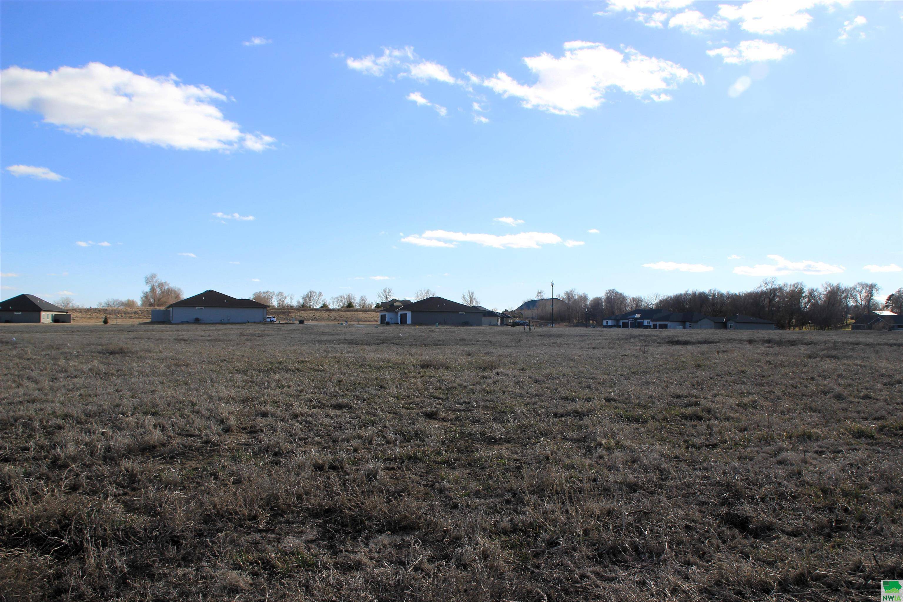 Sioux City, IA 51106,5208-10-12 Singing Hills Blvd