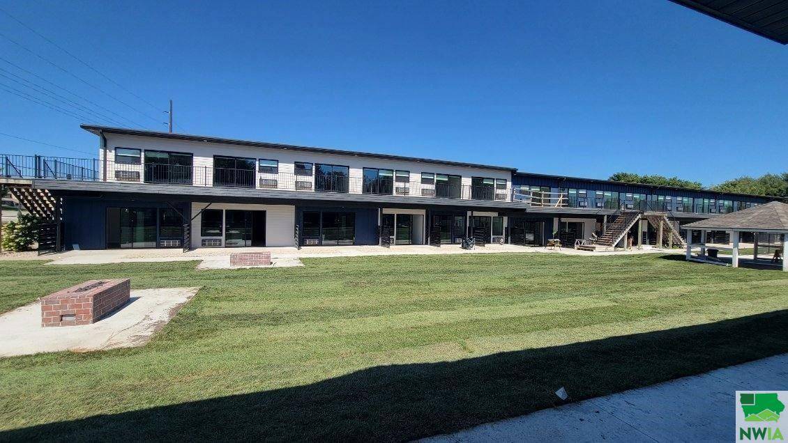 Okoboji, IA 51355,1302 Highway 71 N 25