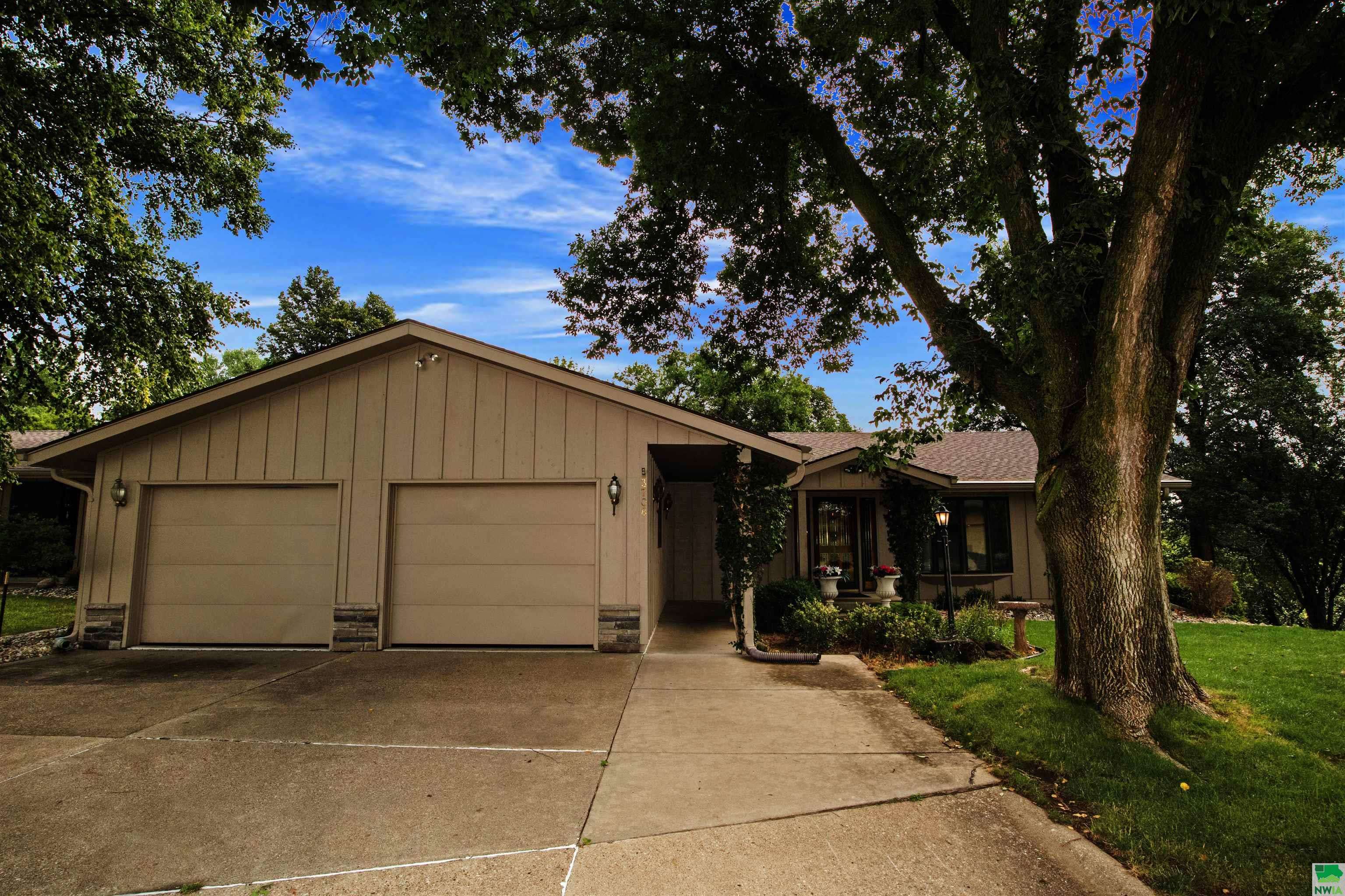 Sioux City, IA 51104,3708 S Briar Path