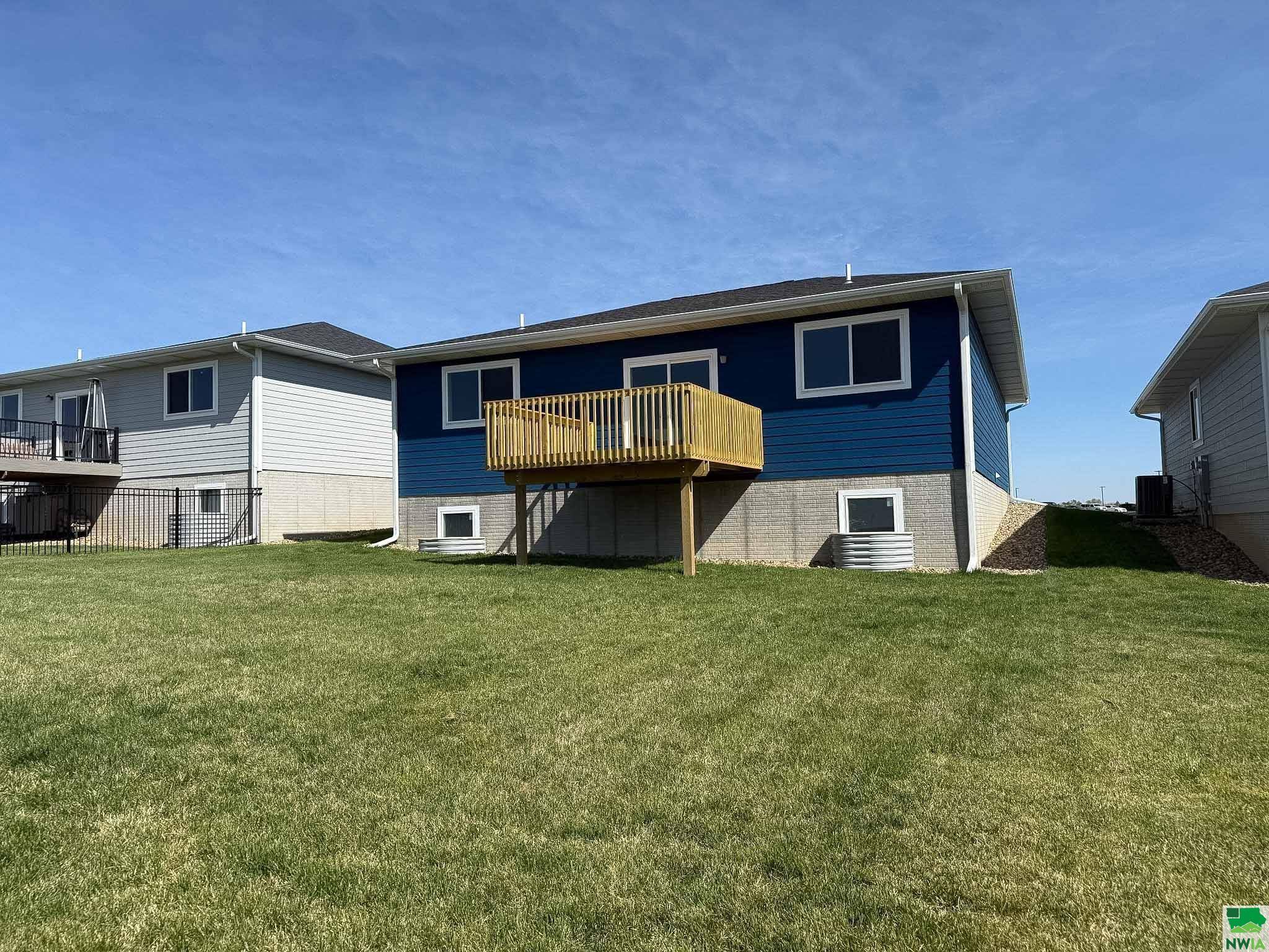 Orange City, IA 51041,1604 14th St SE