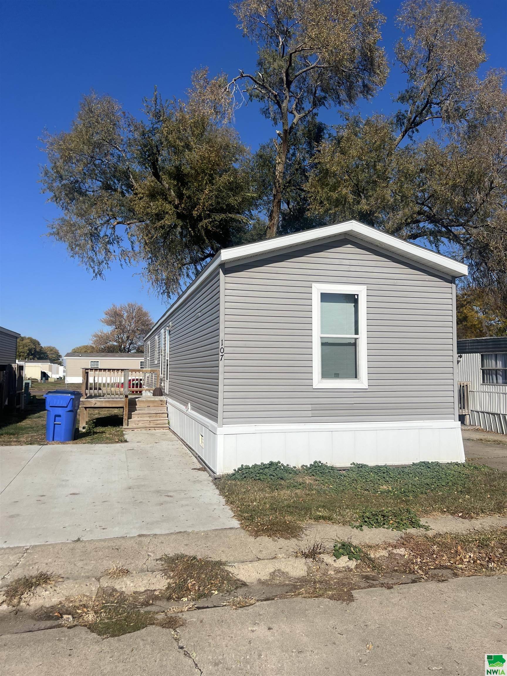 Vermillion, SD 57069,833 E Duke #107