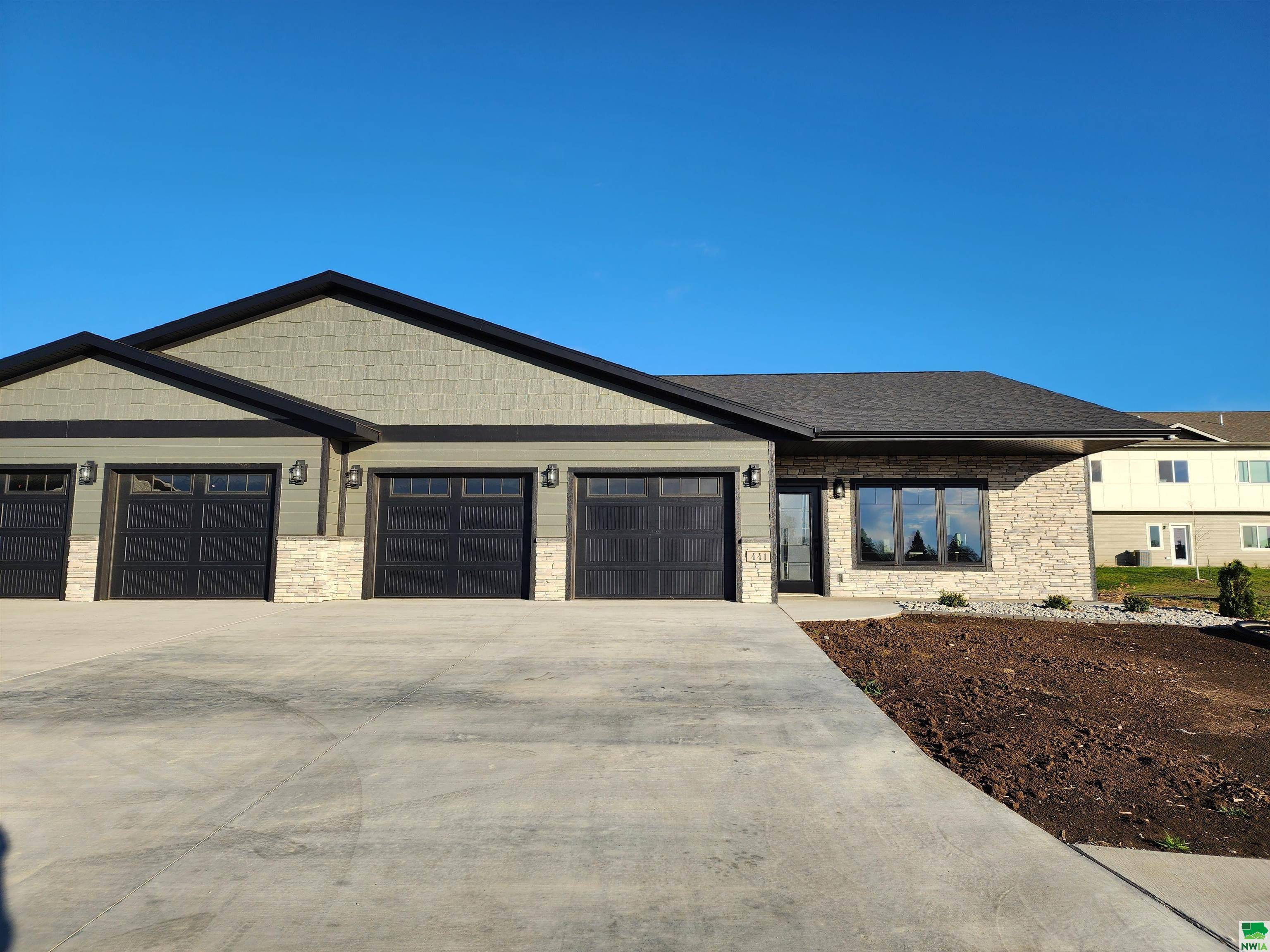 Sheldon, IA 51201,441 Larkspur Way