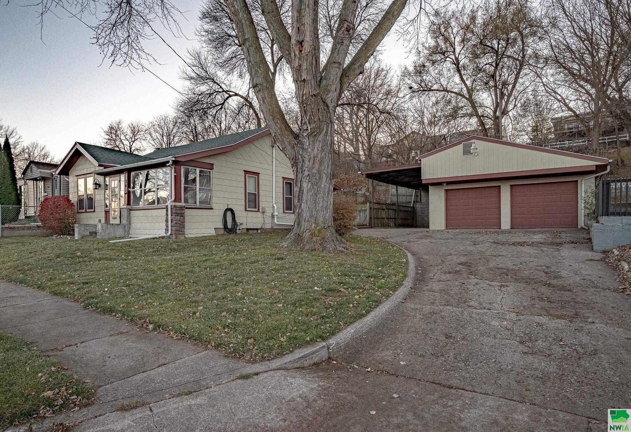 Sioux City, IA 51103,301 S JOHN ST