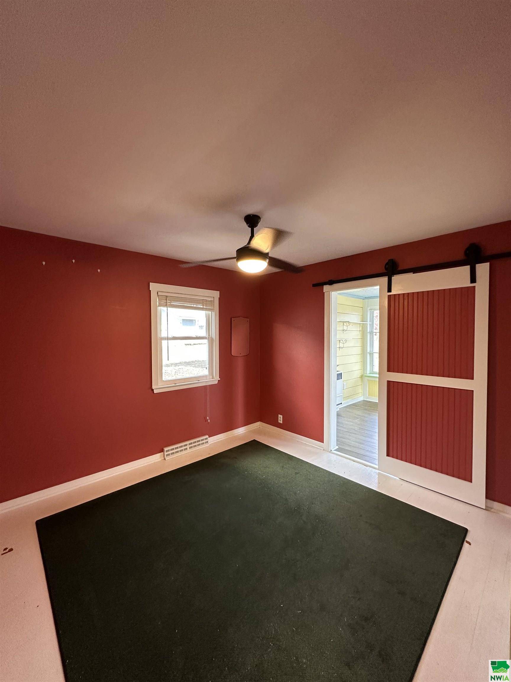 Schaller, IA 51053,213 S Earl Street
