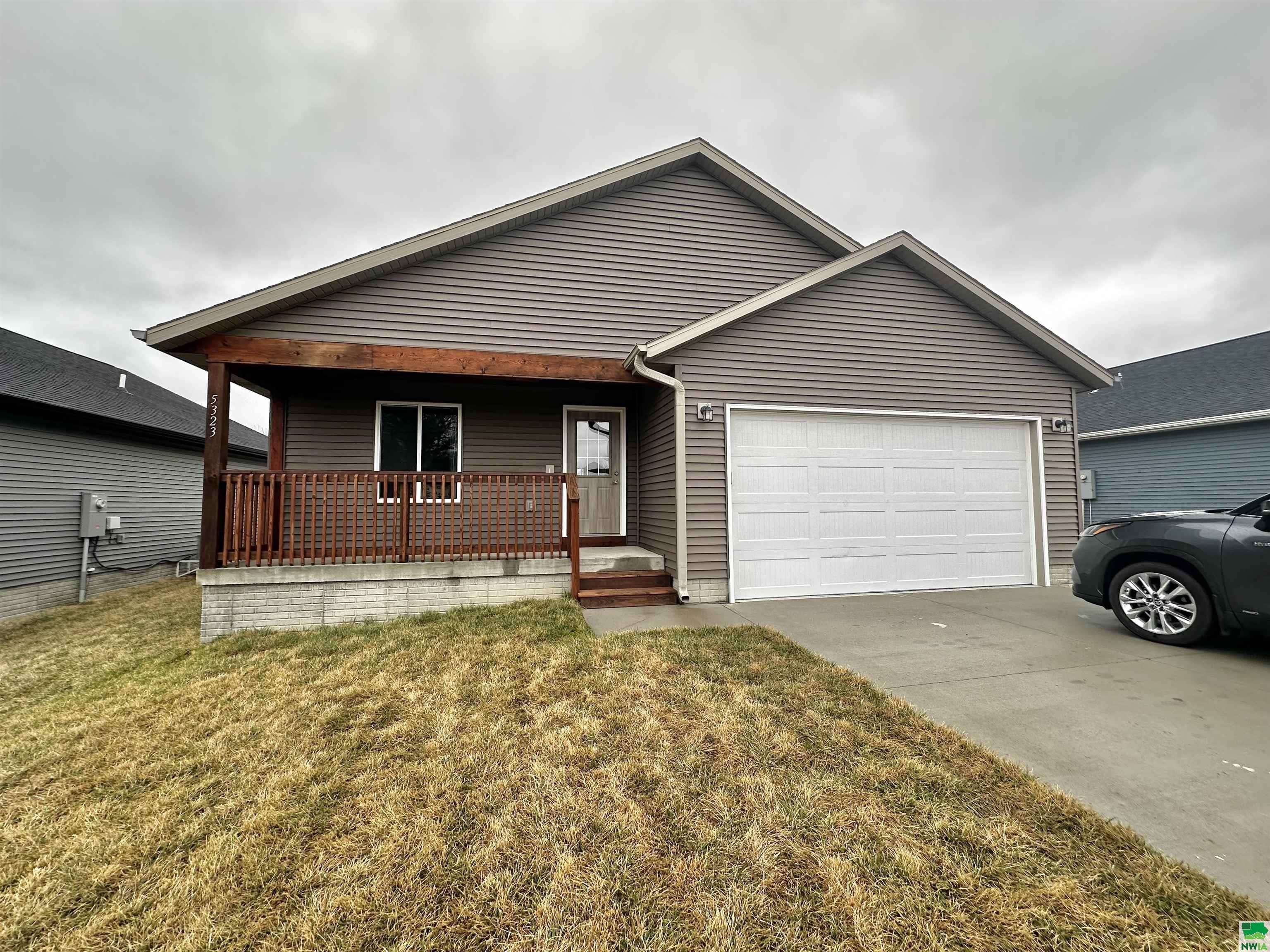 Sioux City, IA 51106,5323 LAUREL AVE
