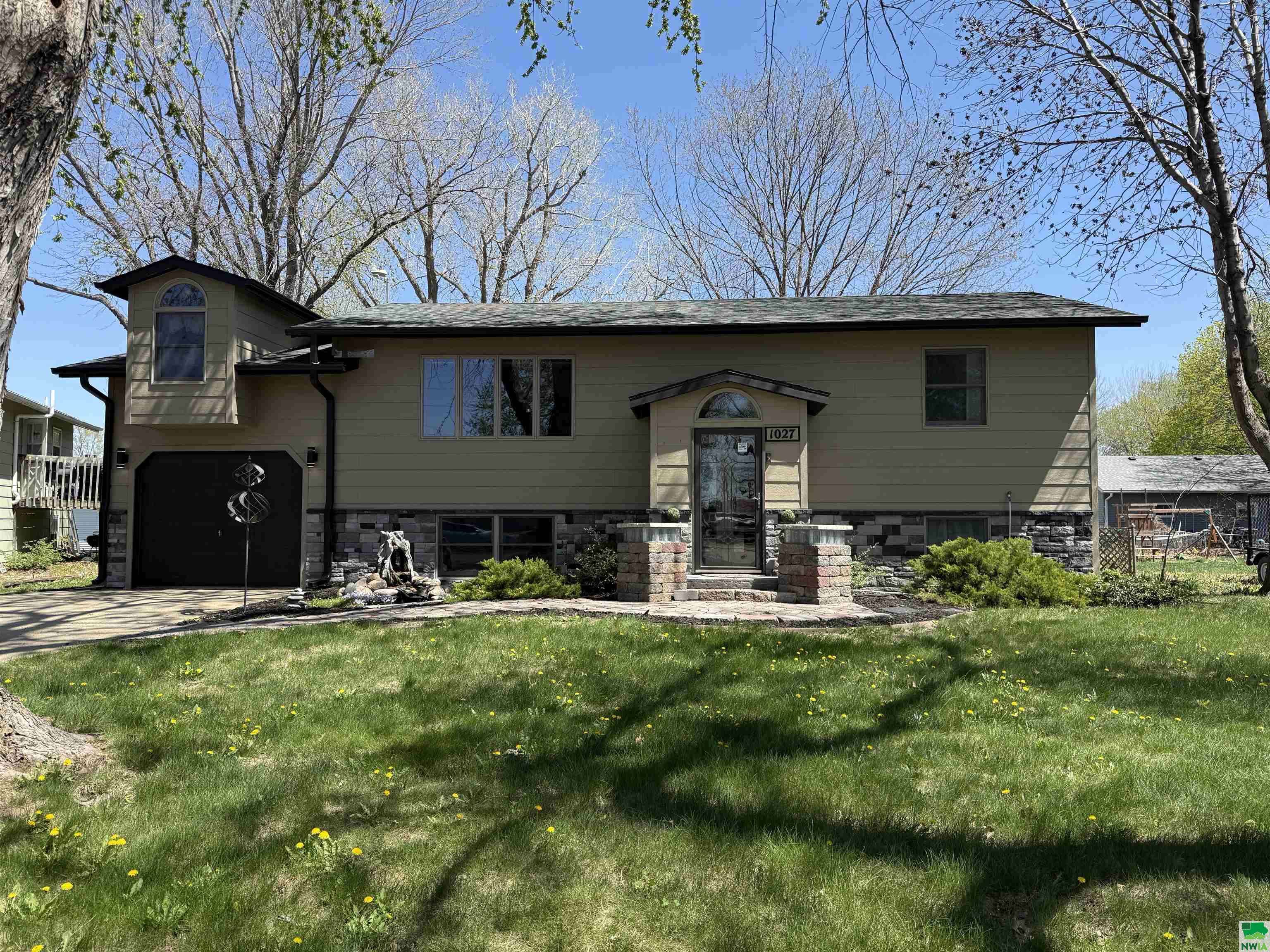 Vermillion, SD 57069,1027 Rice Dr.