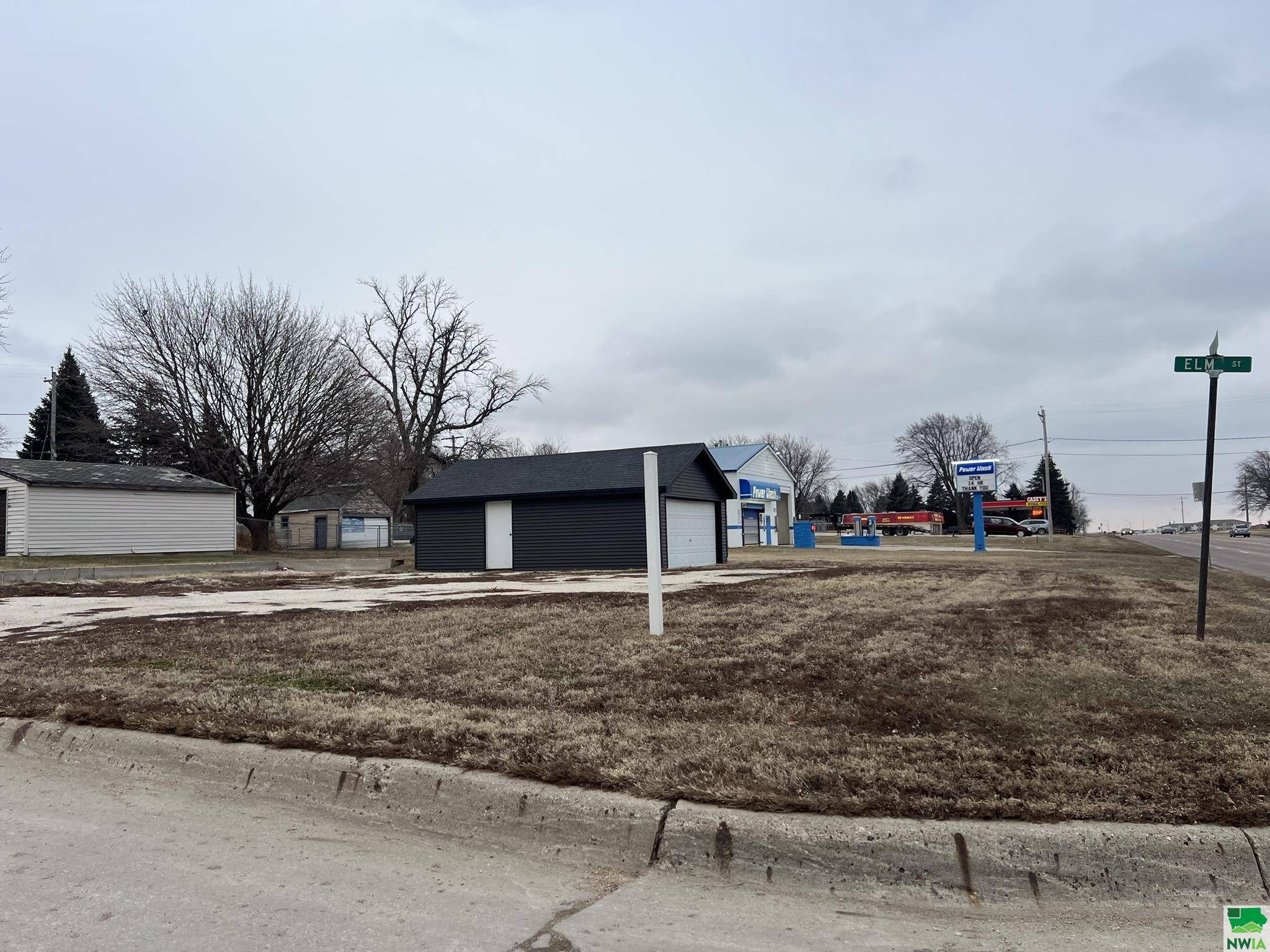 Holstein, IA 51025,602 S MAIN ST