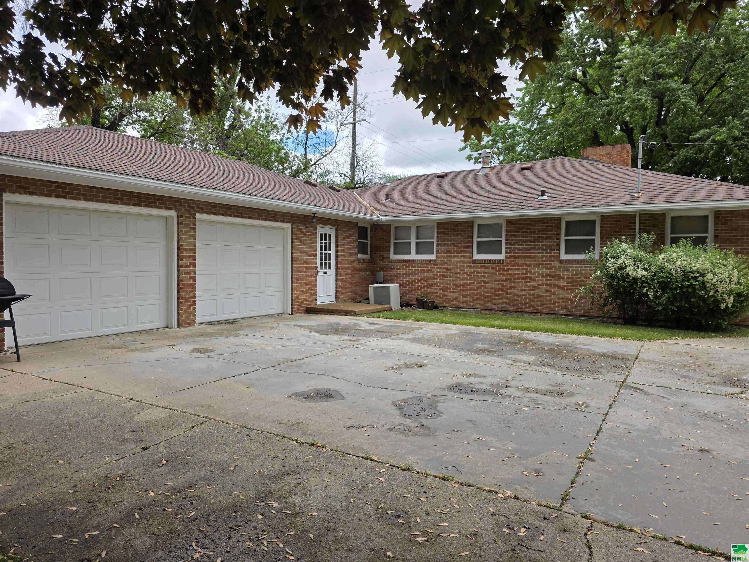Sheldon, IA 51201,202 Washington Ave