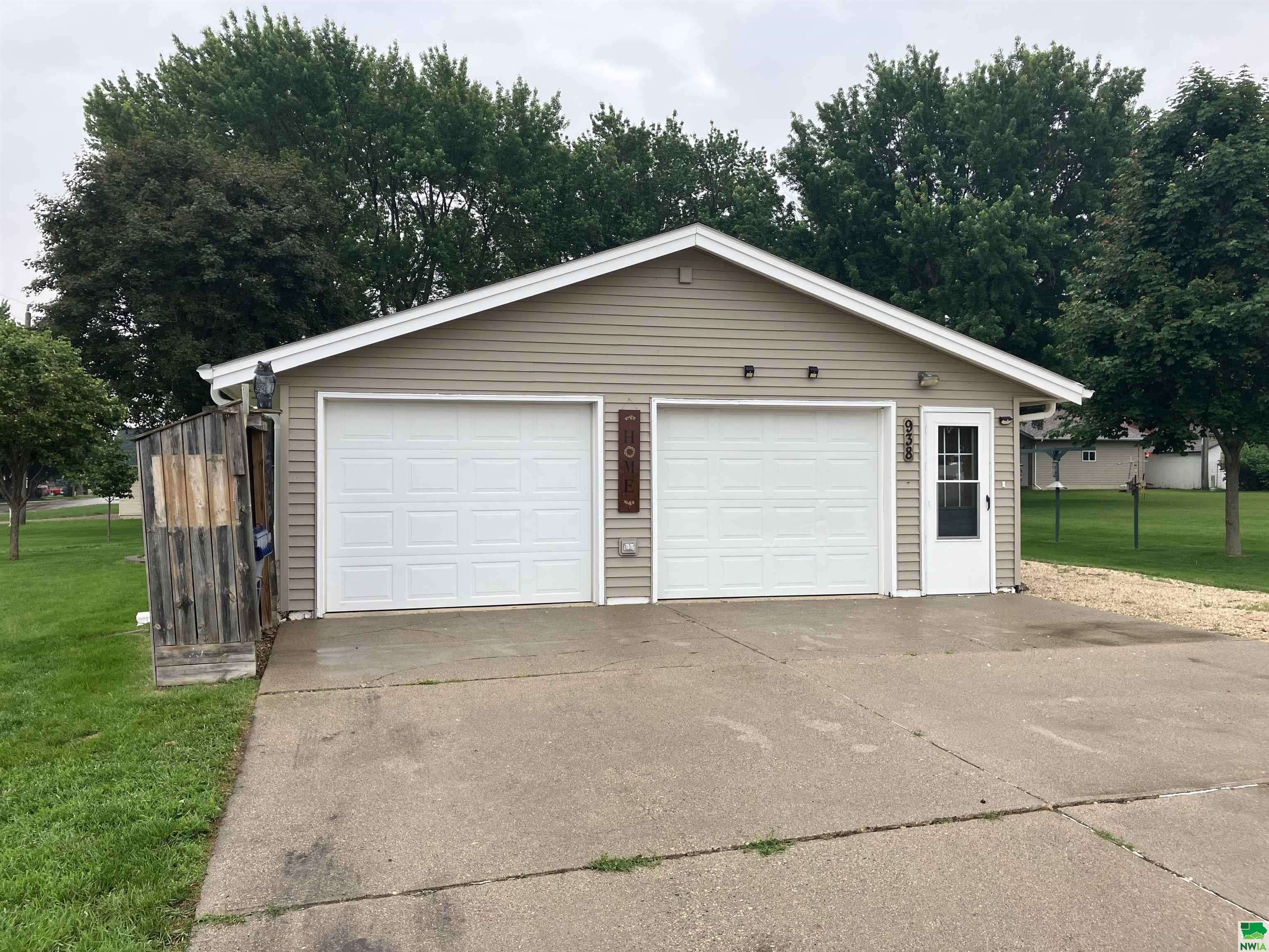Granville, IA 51022,938 Main St