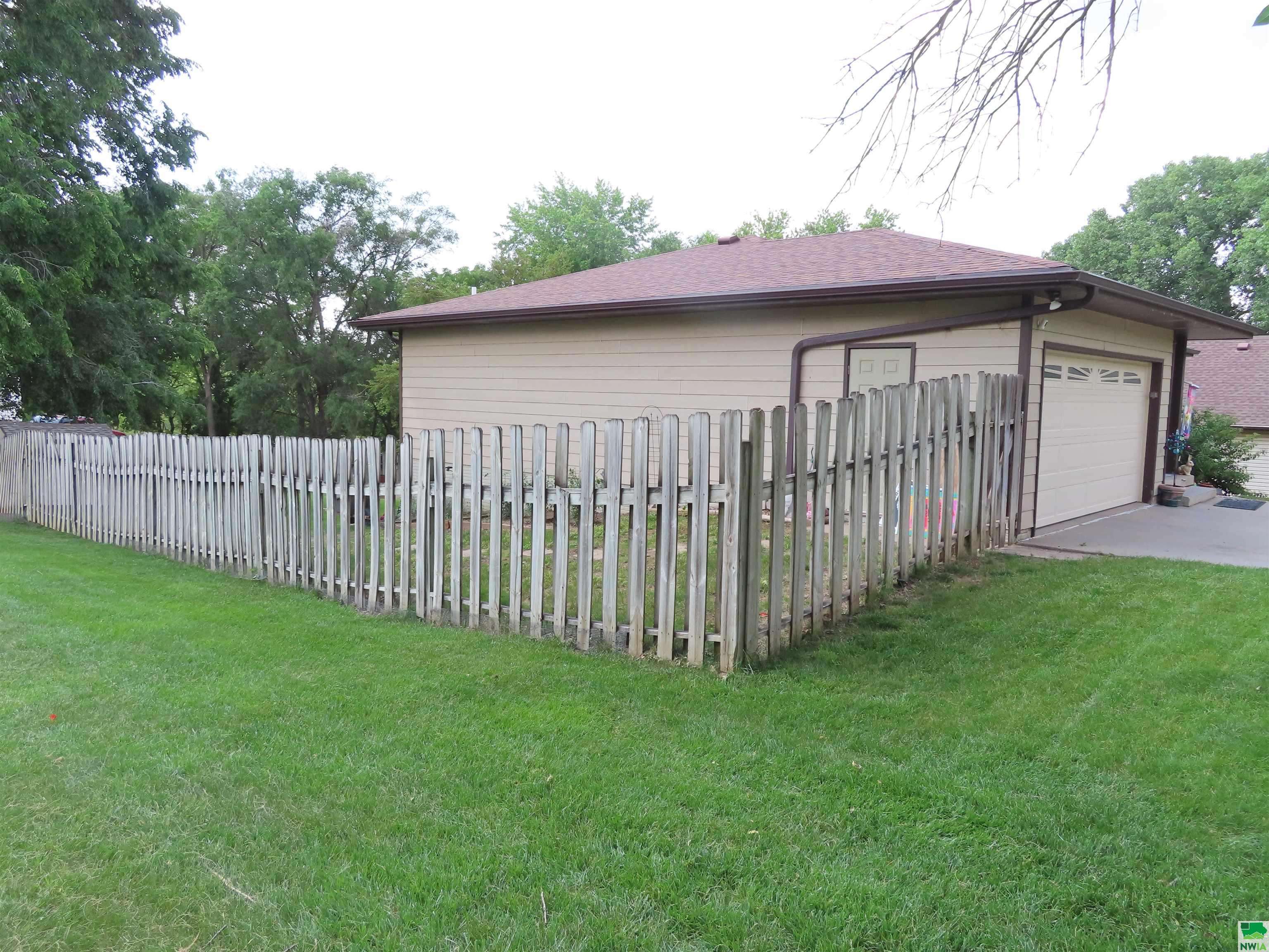 Sioux City, IA 51106,3109 Sumac Trail