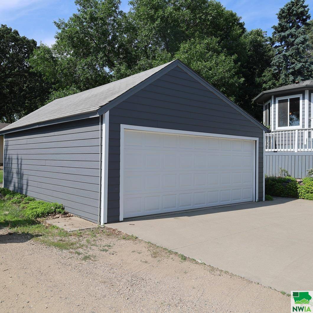 Rock Rapids, IA 51246,606 S Carroll St