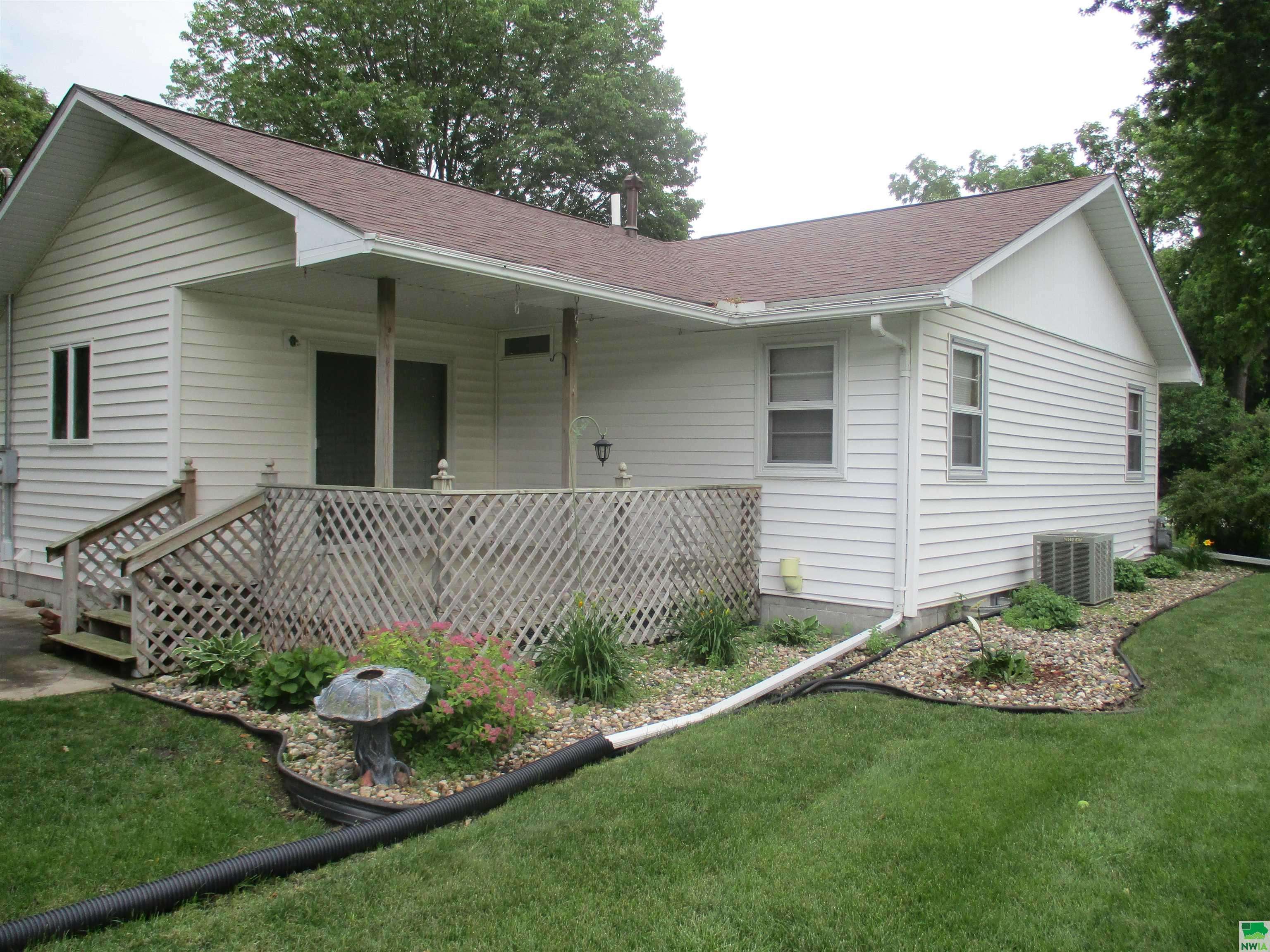 Sutherland, IA 51058,410 W 2nd Street