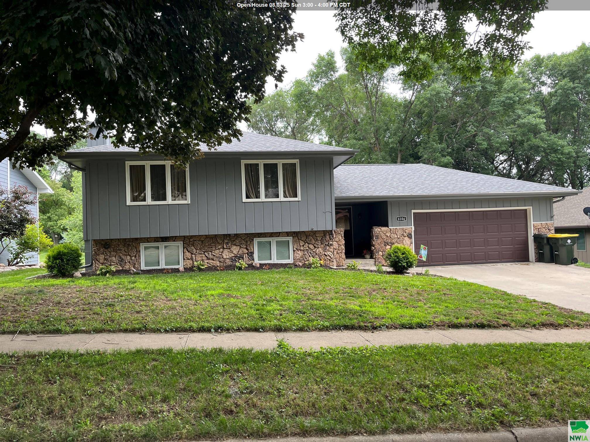 Sioux City, IA 51106,6104 Pine View Dr