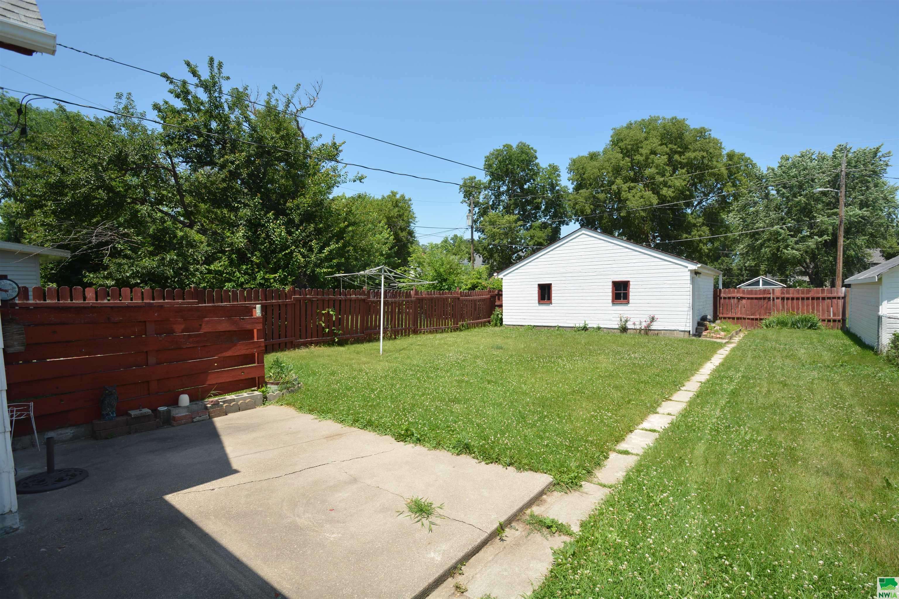 Sioux City, IA 51103,1609 W 15th St