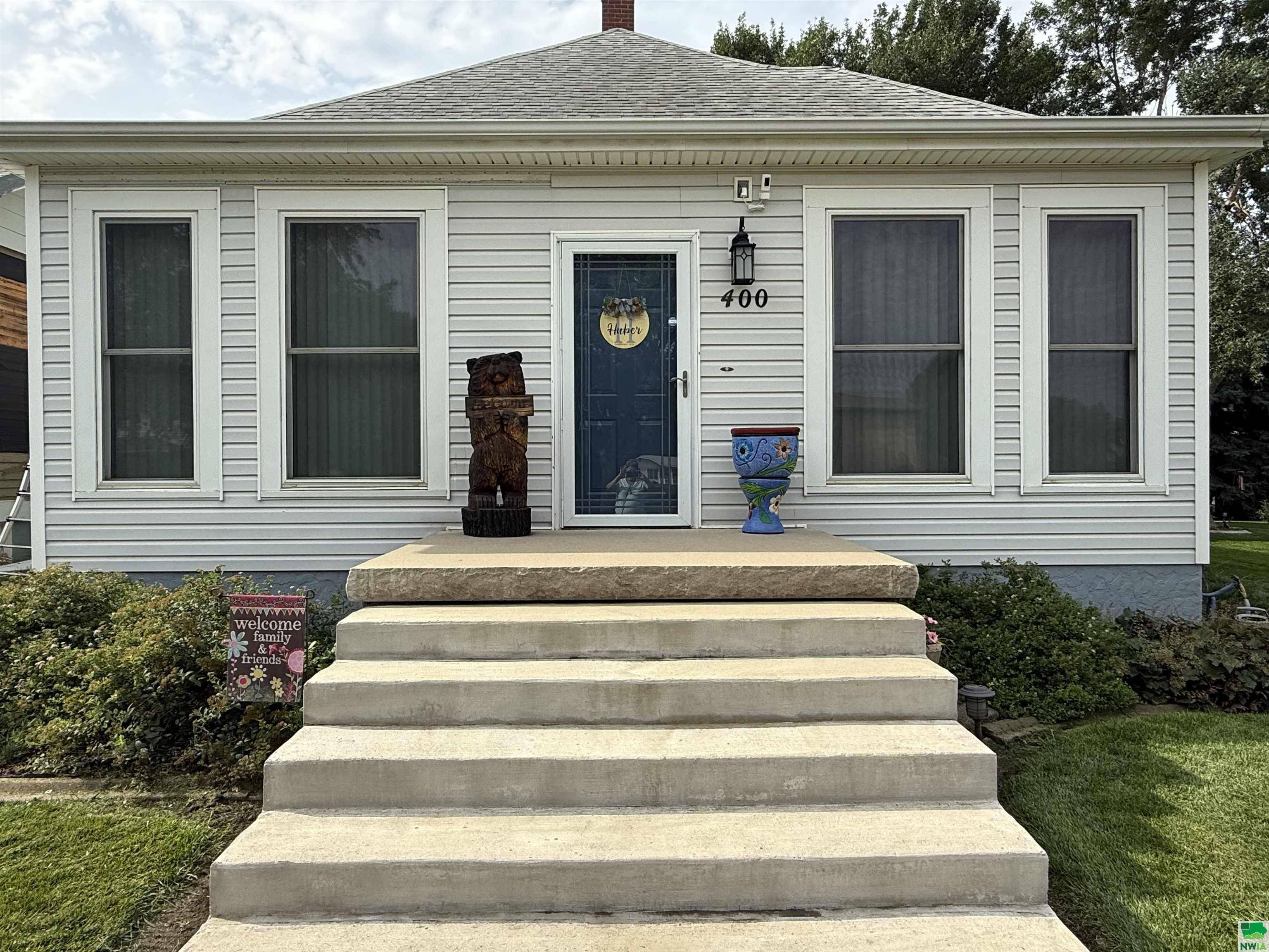 Akron, IA 51001,400 Reed St.