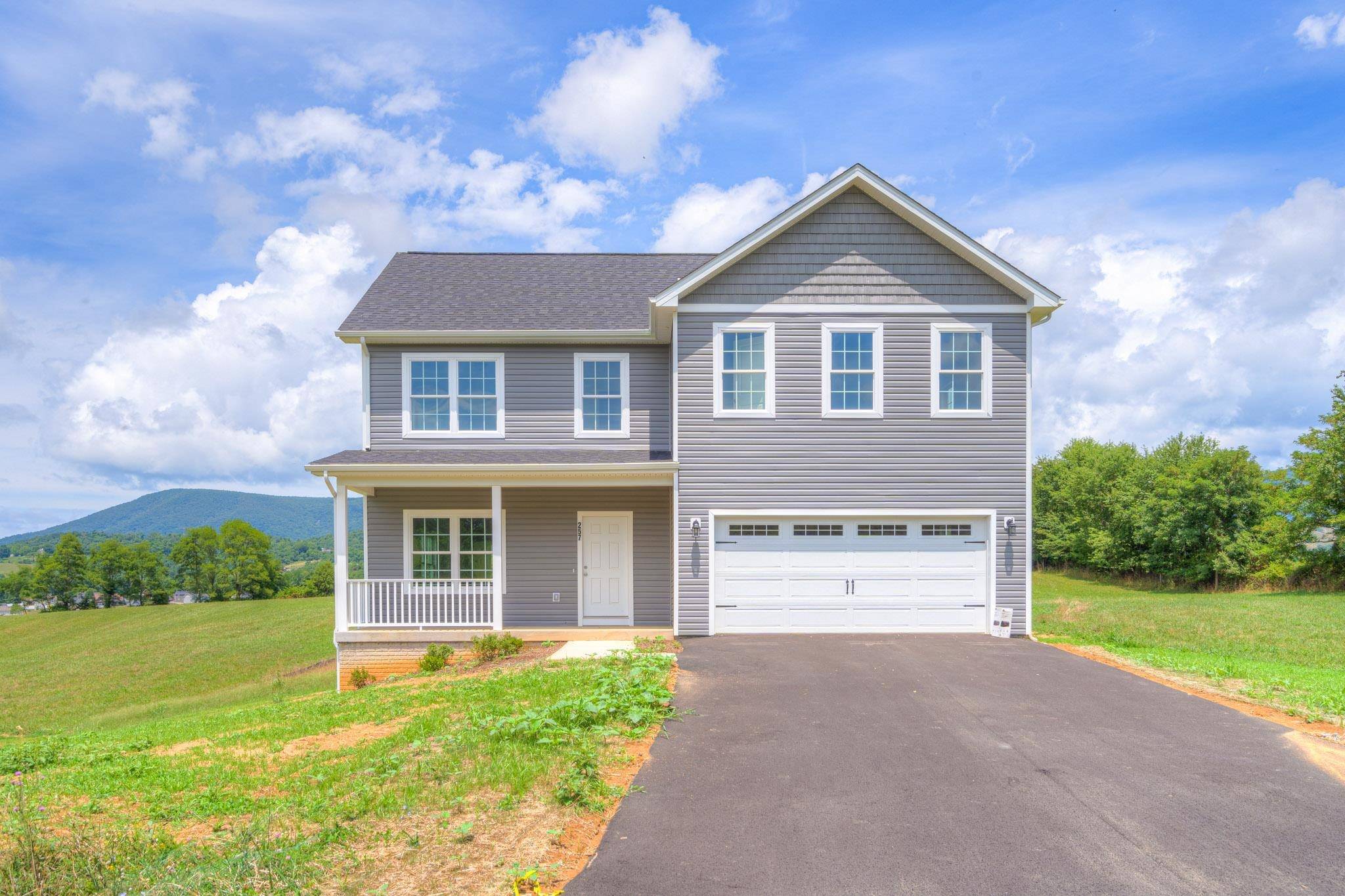 Pembroke, VA 24136,257 Green Tree RD