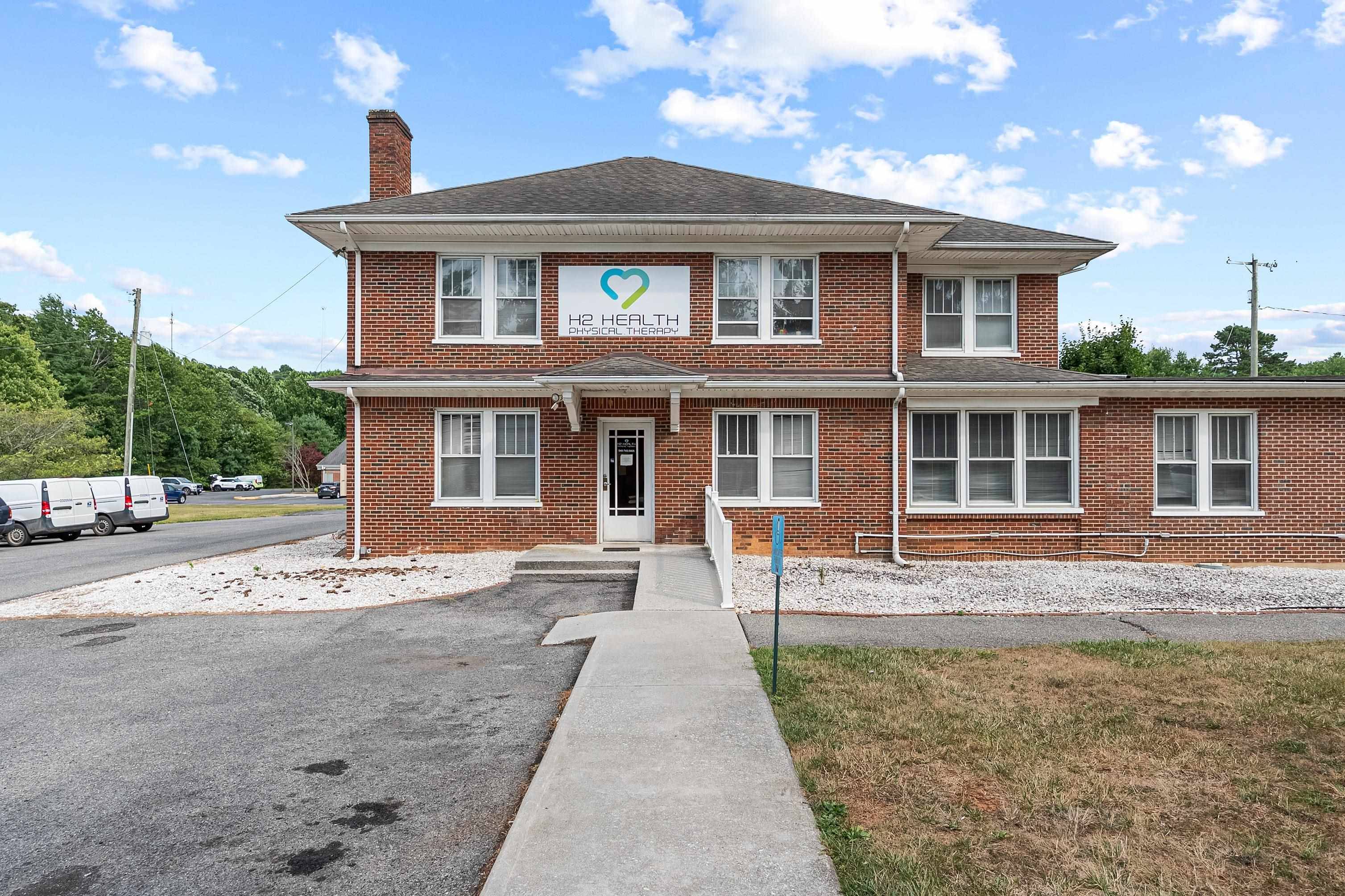 Floyd, VA 24091,815 E Main ST