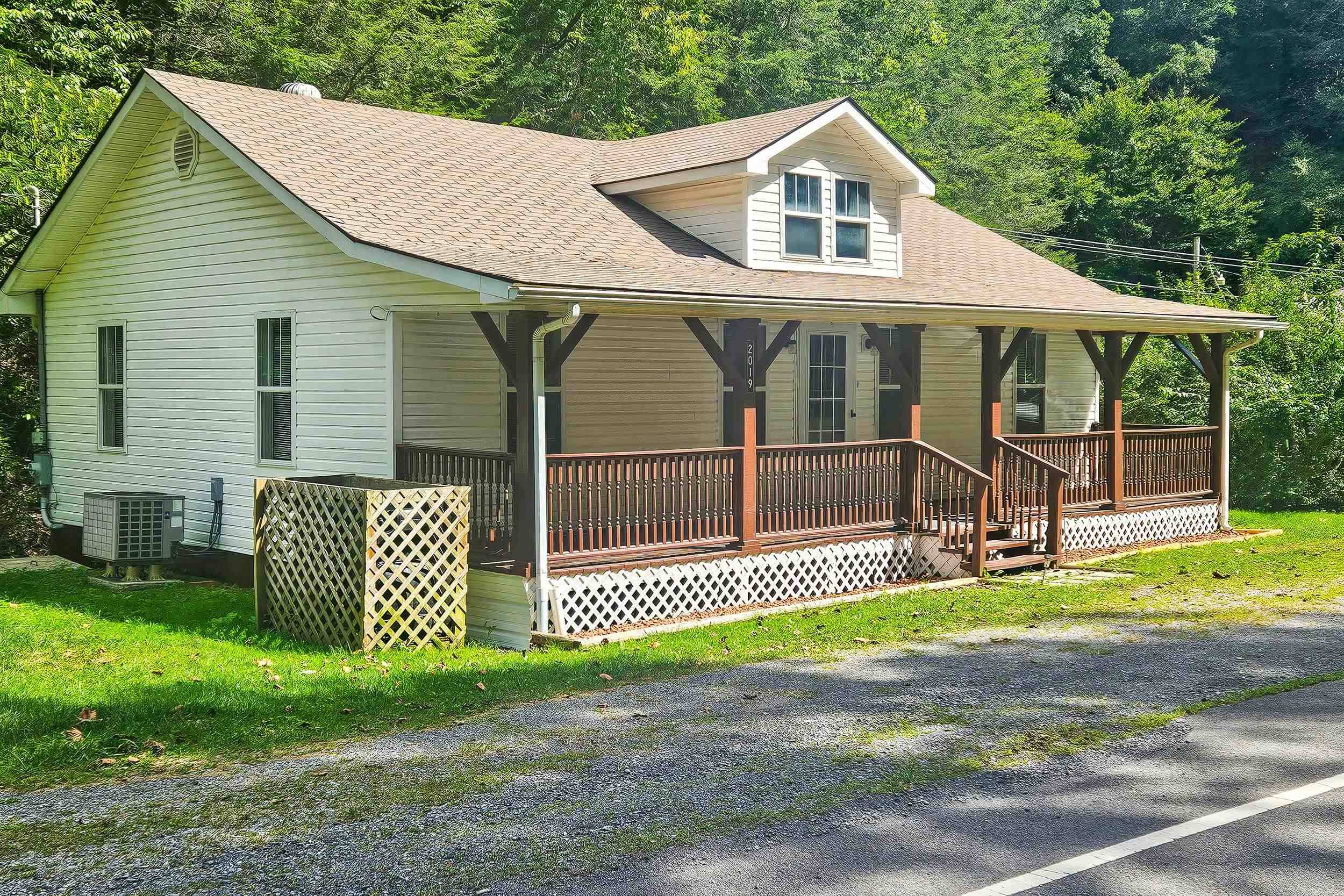 Clintwood, VA 24228,2019 Coeburn Rd NONE