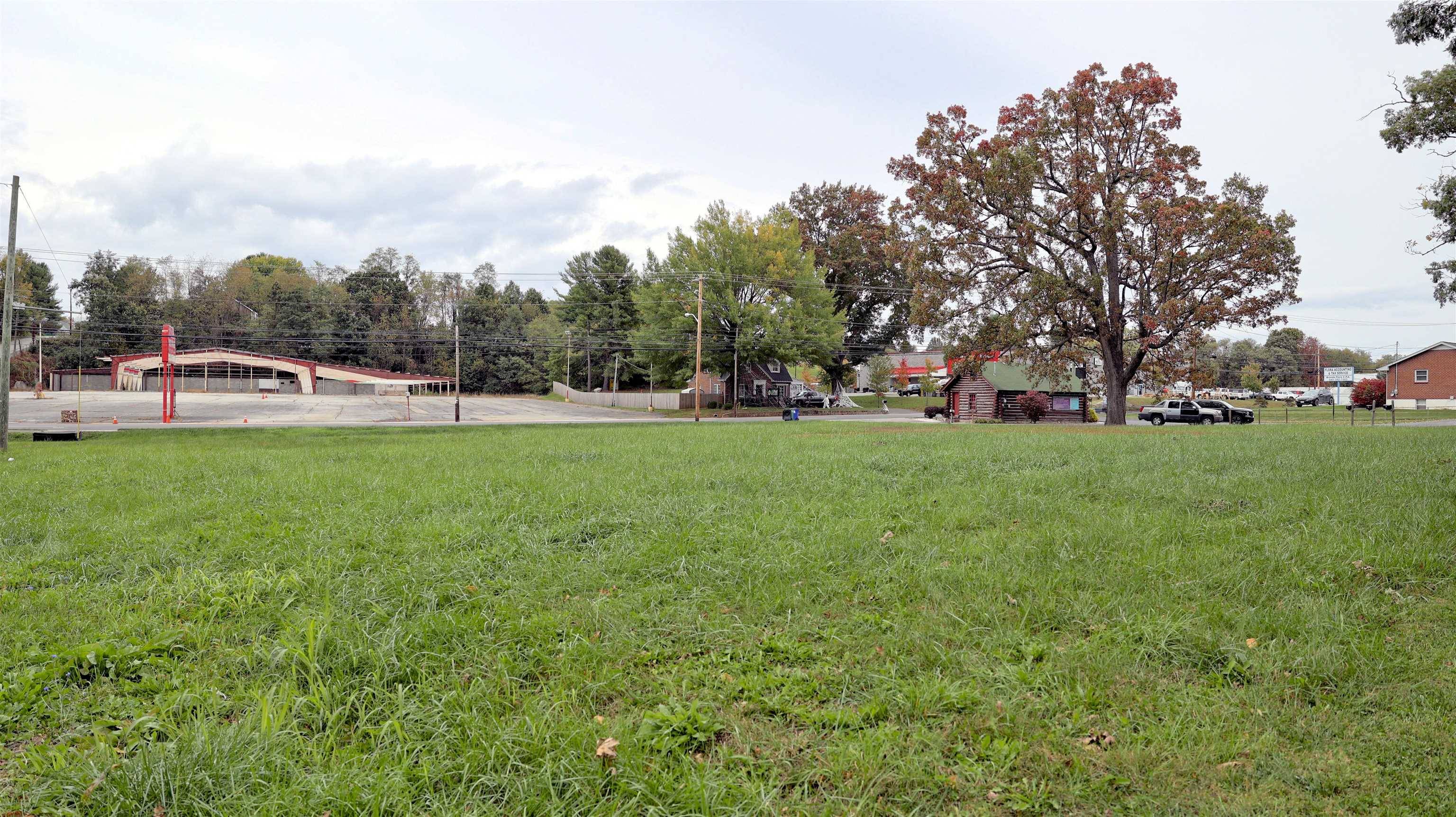 Christiansburg, VA 24073,511 ROANOKE ST