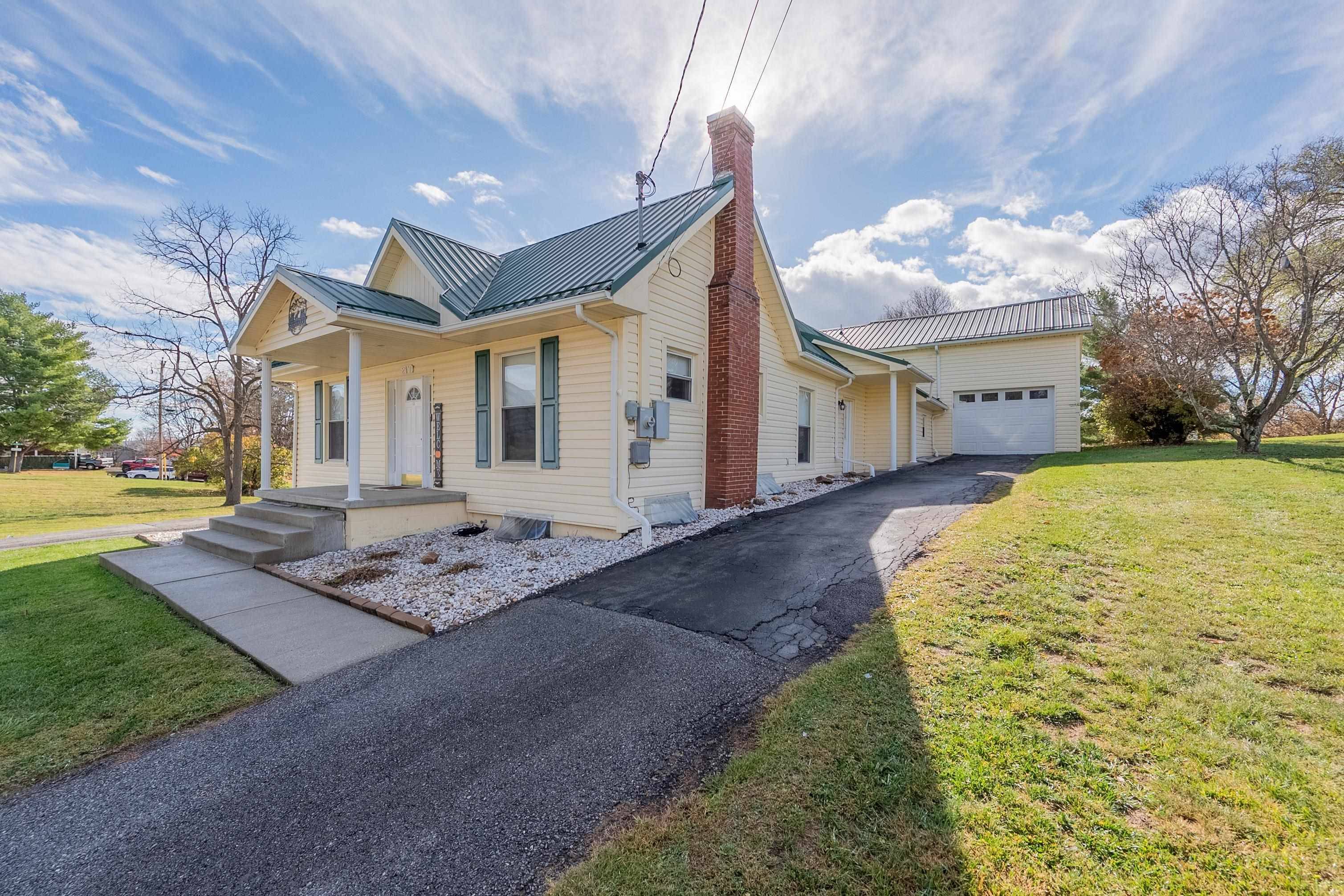 Rural Retreat, VA 24368,217 E Buck AVE