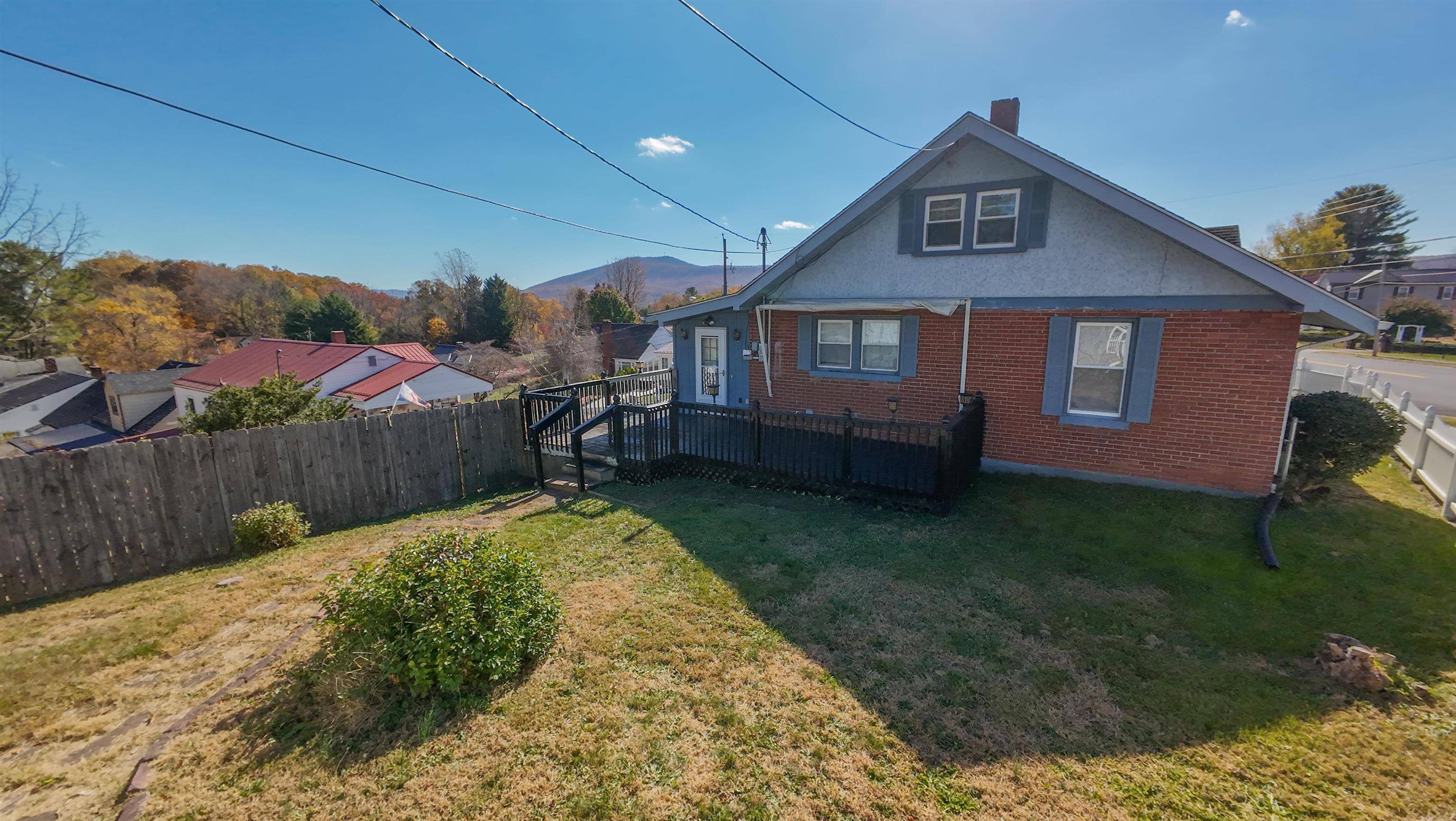 Pulaski, VA 24301,1504 RANDOLPH AVE