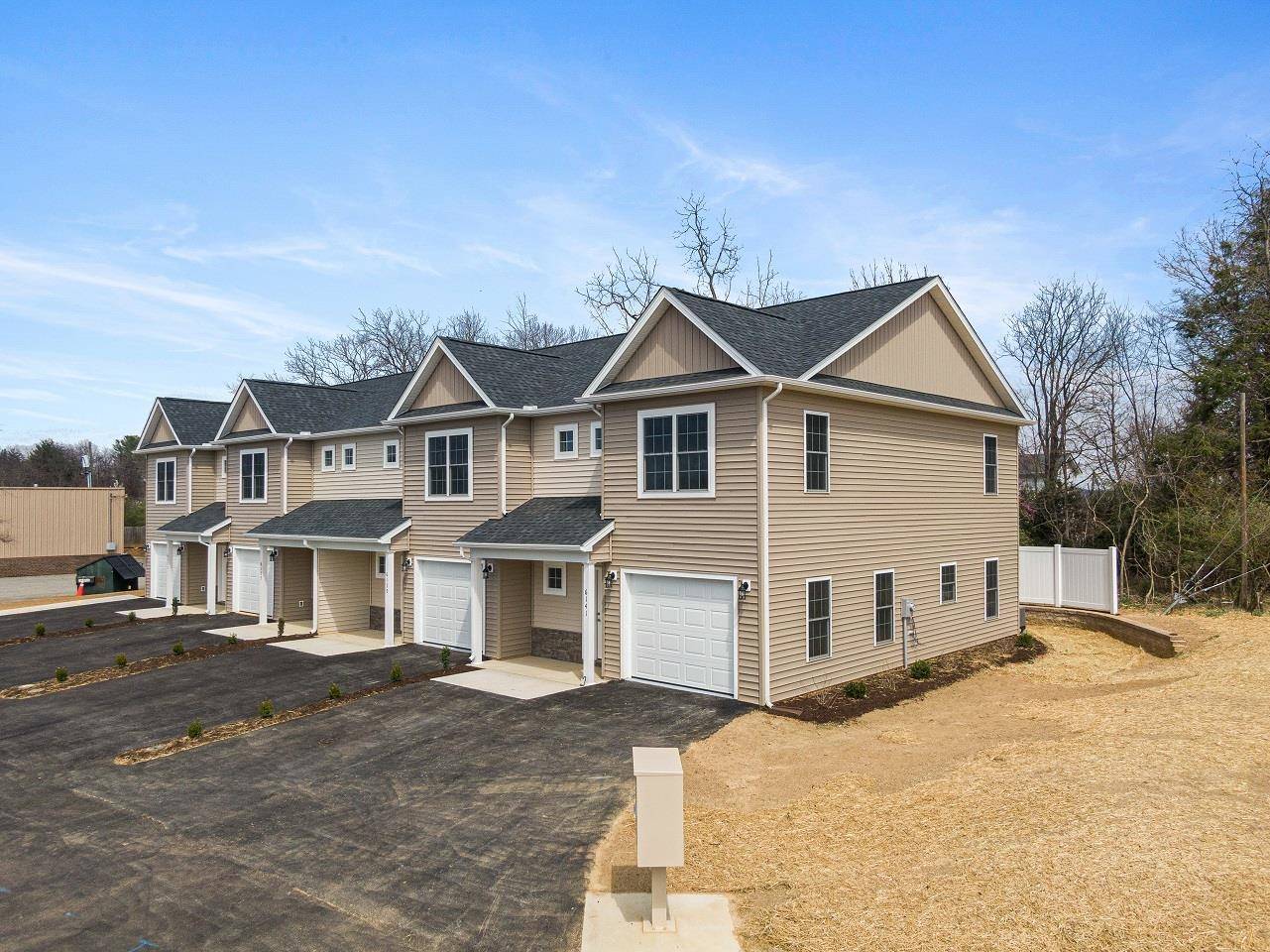 Fairlawn, VA 24141,6141 Warren Newcomb DR