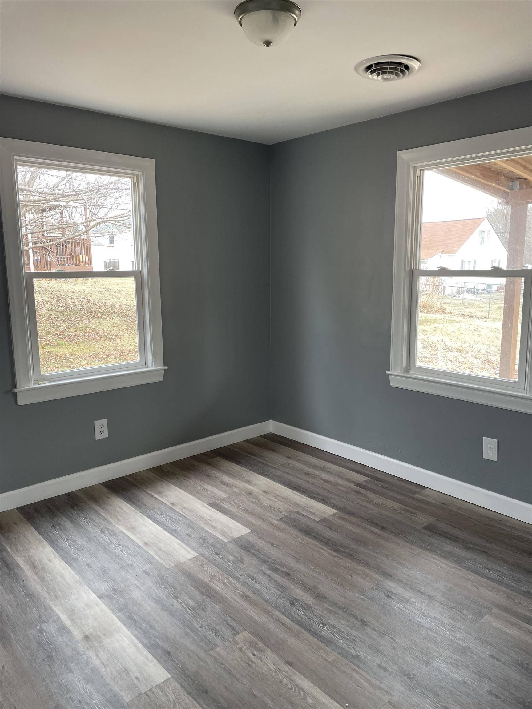 Christiansburg, VA 24073,90 Clearview DR