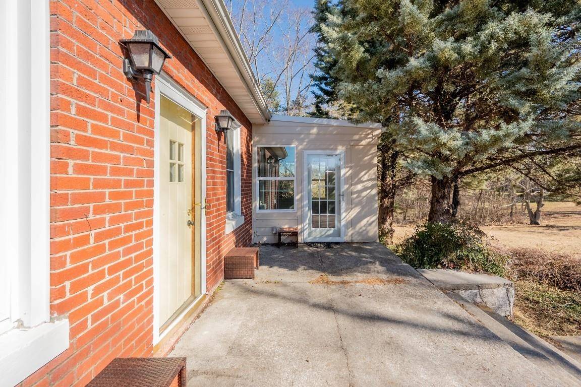 Pulaski, VA 24301,2111 PLEASANT HILL DR