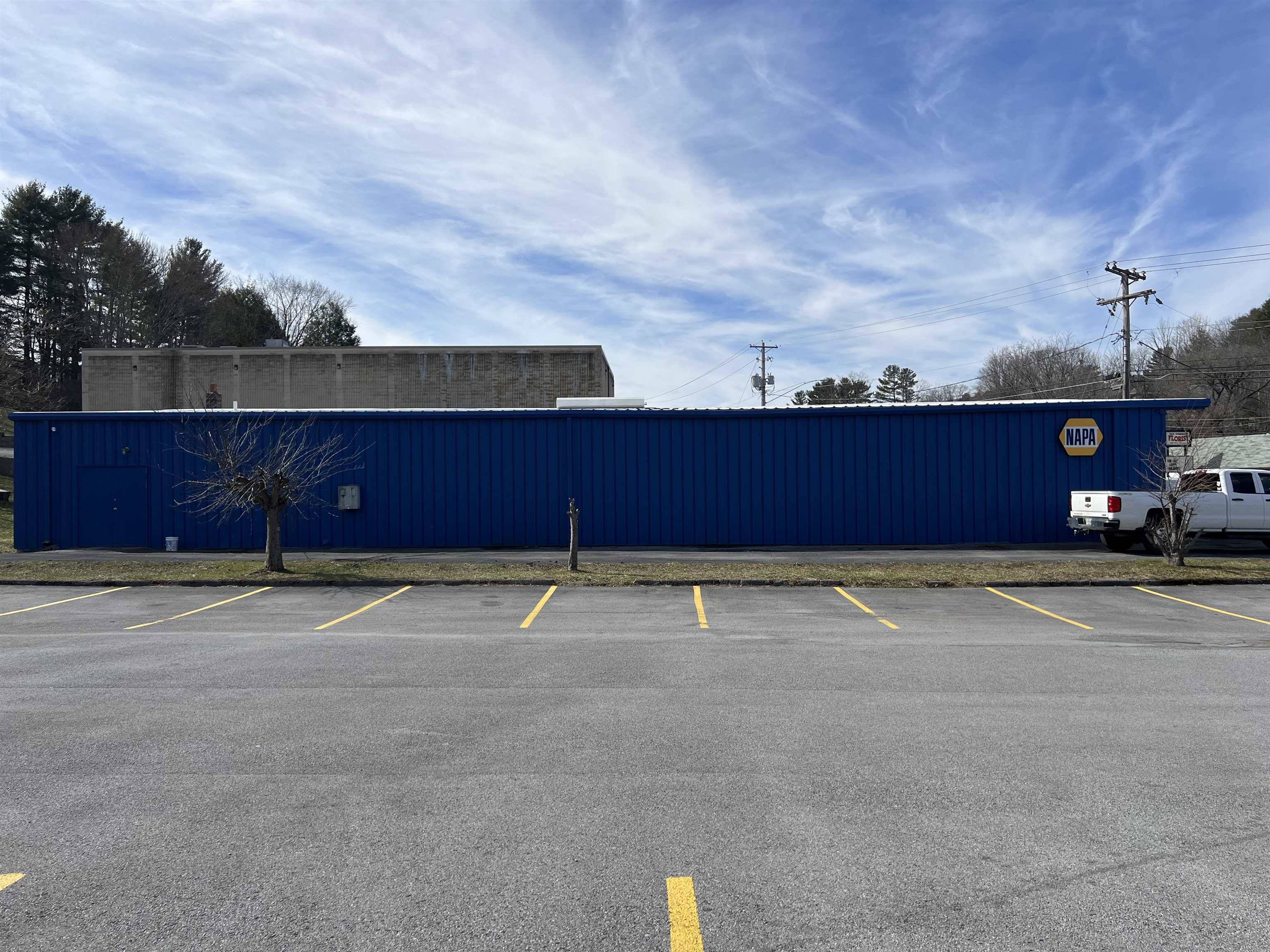 Tazewell, VA 24651,1676 Fincastle TPKE
