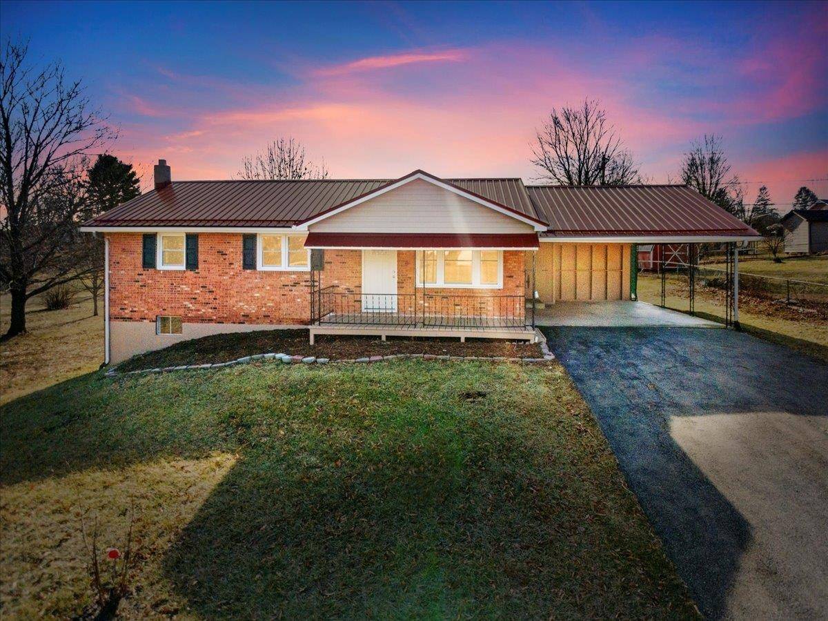 Dublin, VA 24084,6043 Dolphus AVE