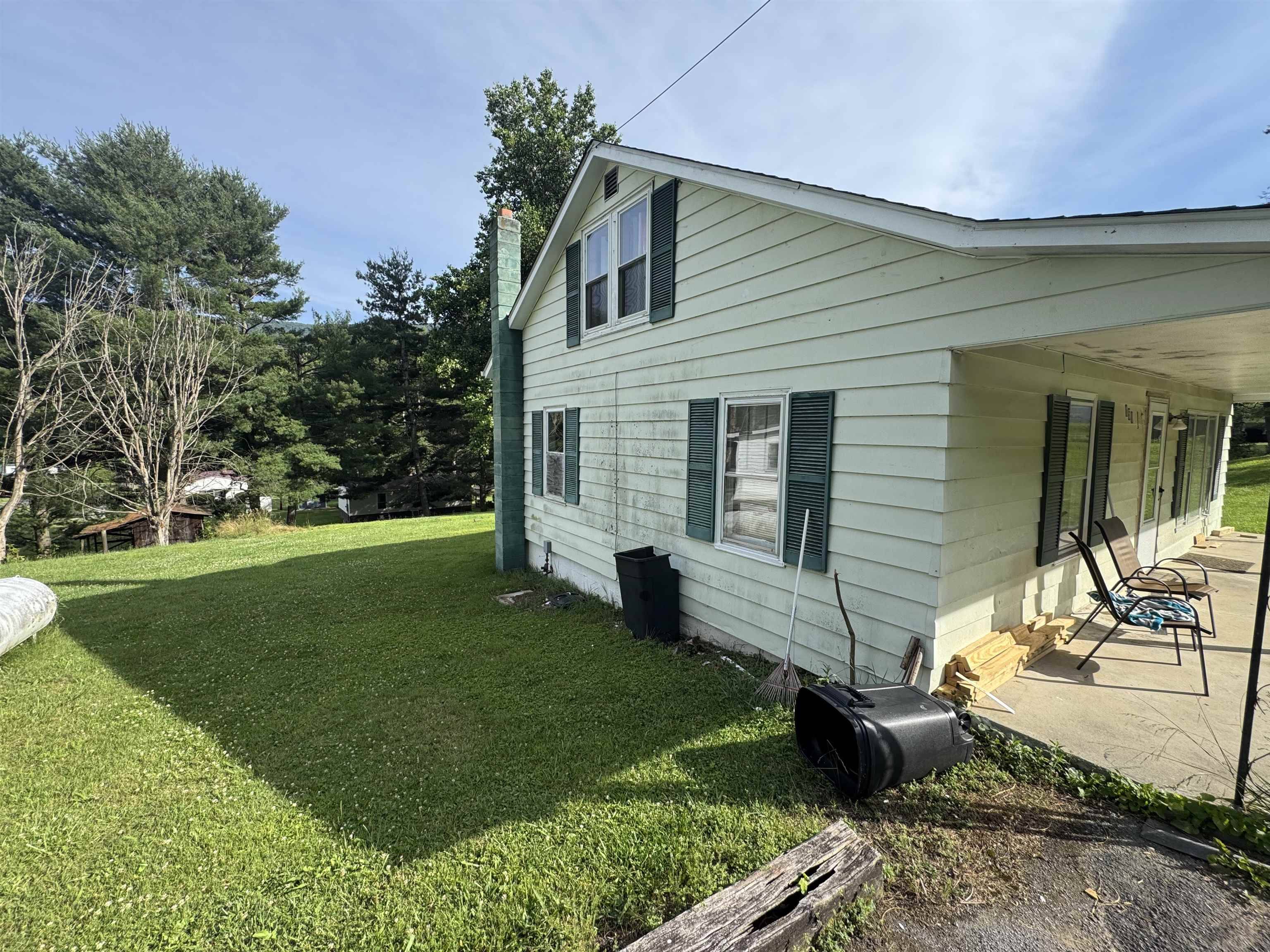 Narrows, VA 24124,150 Crestwood DR
