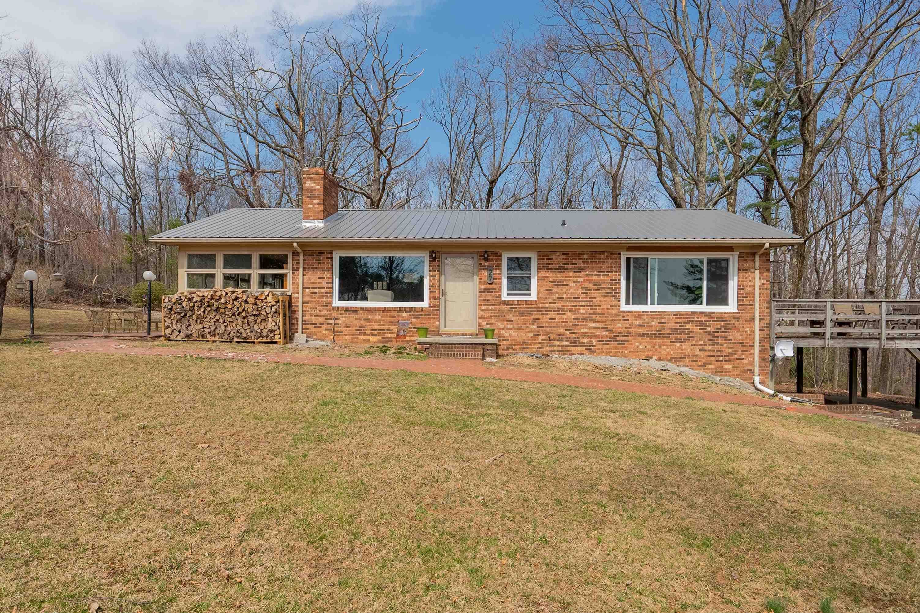 Fancy Gap, VA 24328,27 Glen Pine LN