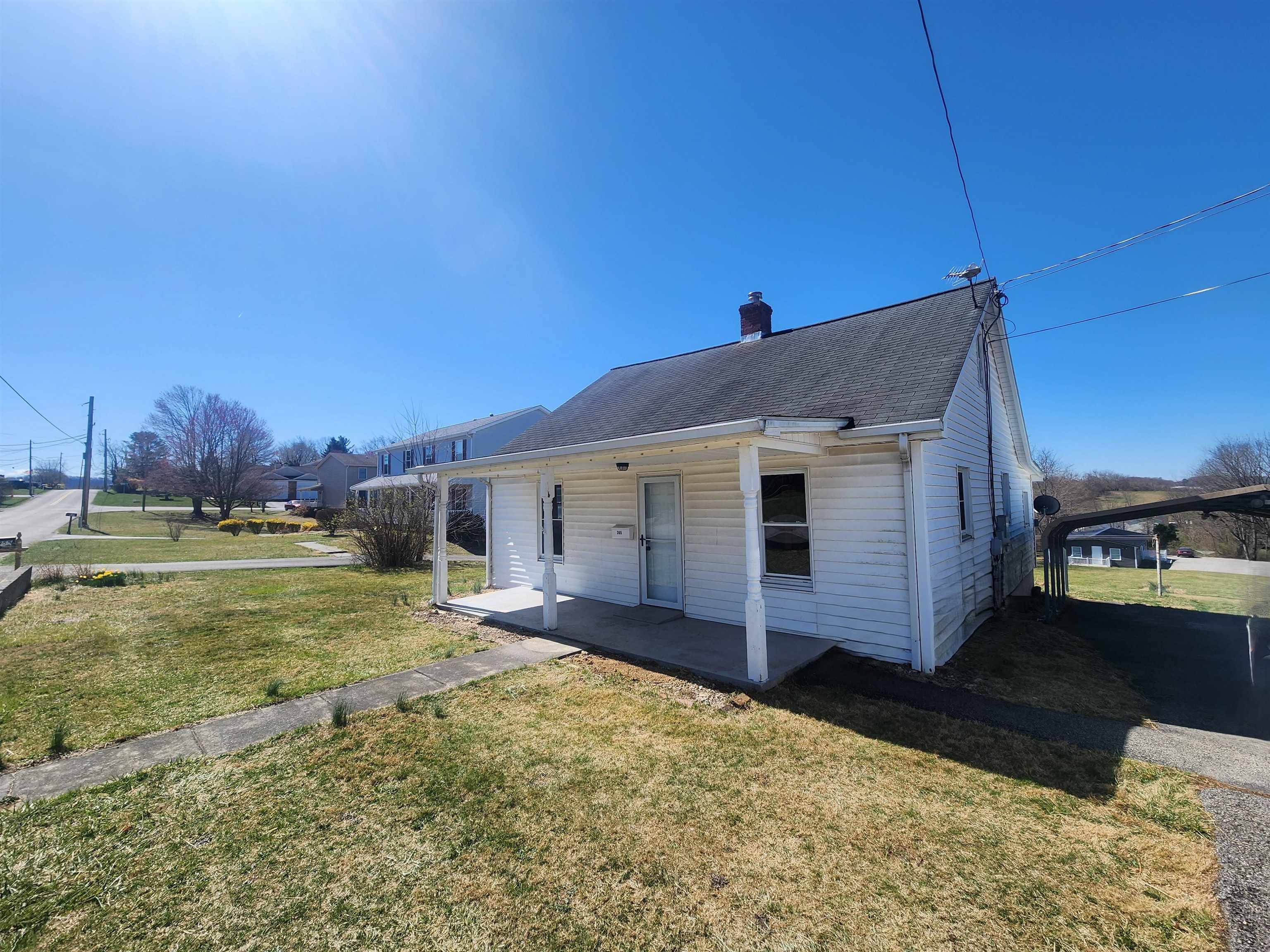 Christiansburg, VA 24073,365 CLEARVIEW DR